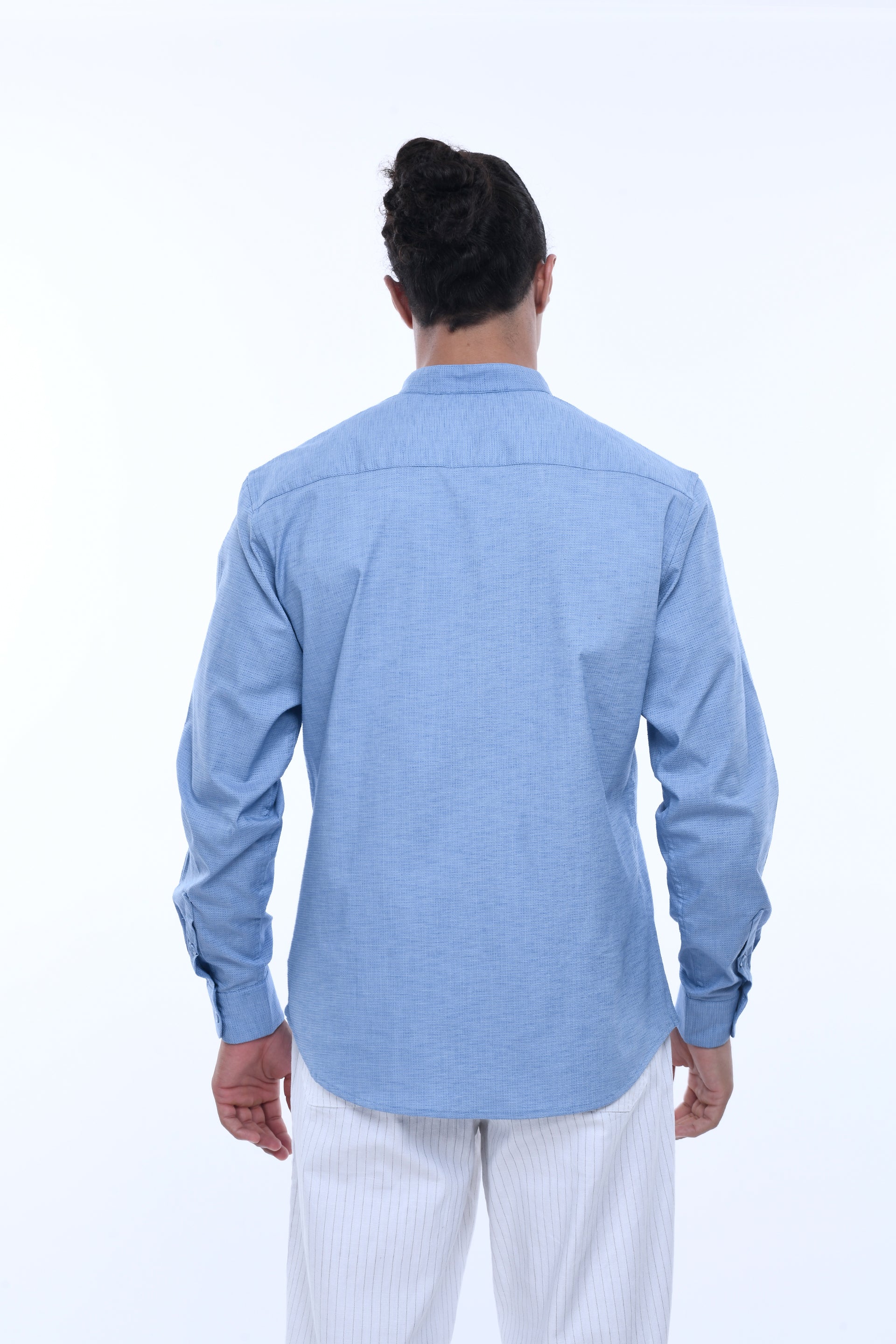 EASY IRON TEXTURED MANDARIN SHIRT IN BLUE