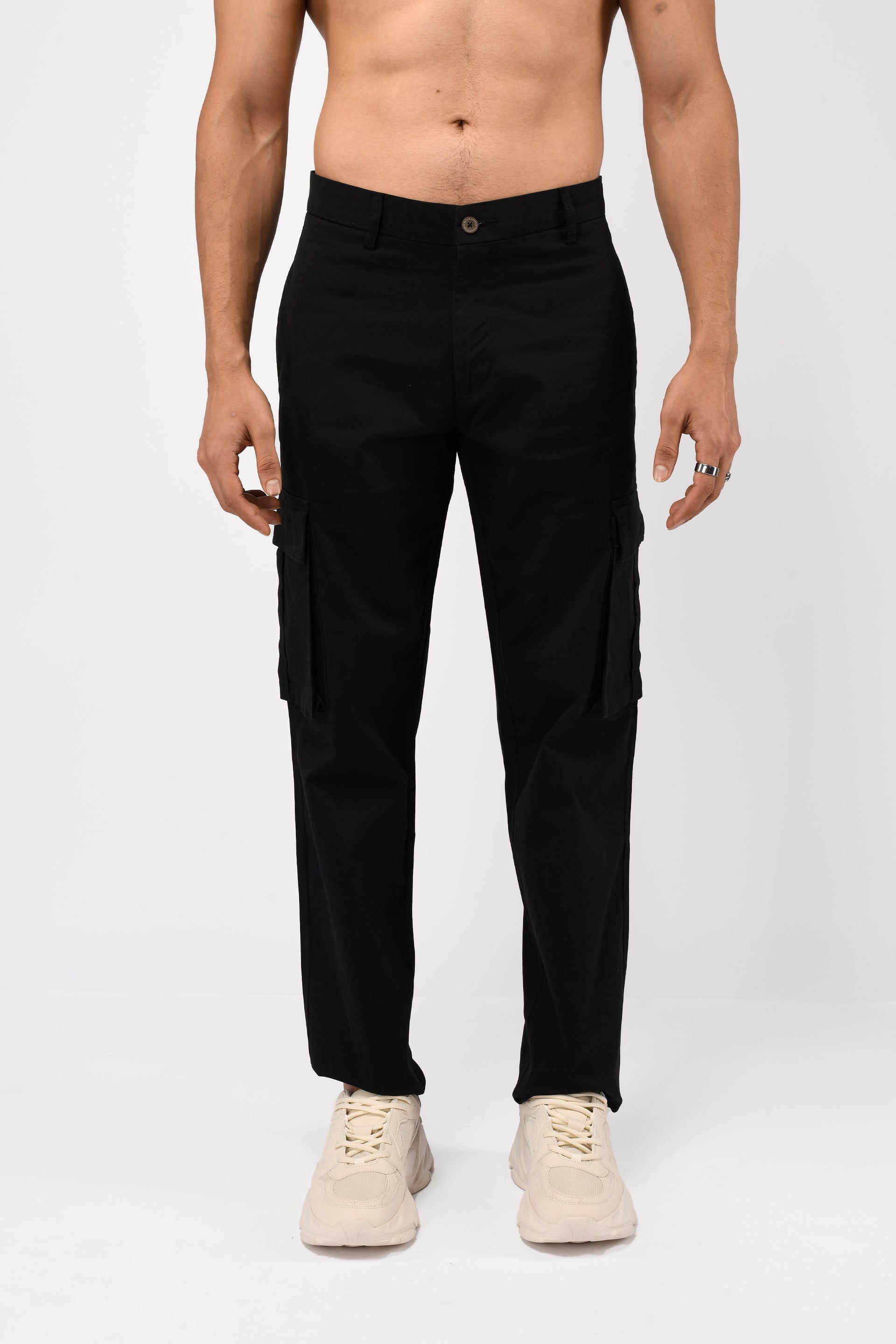 FINEST TWILL RELAXED CARGOS IN BLACK