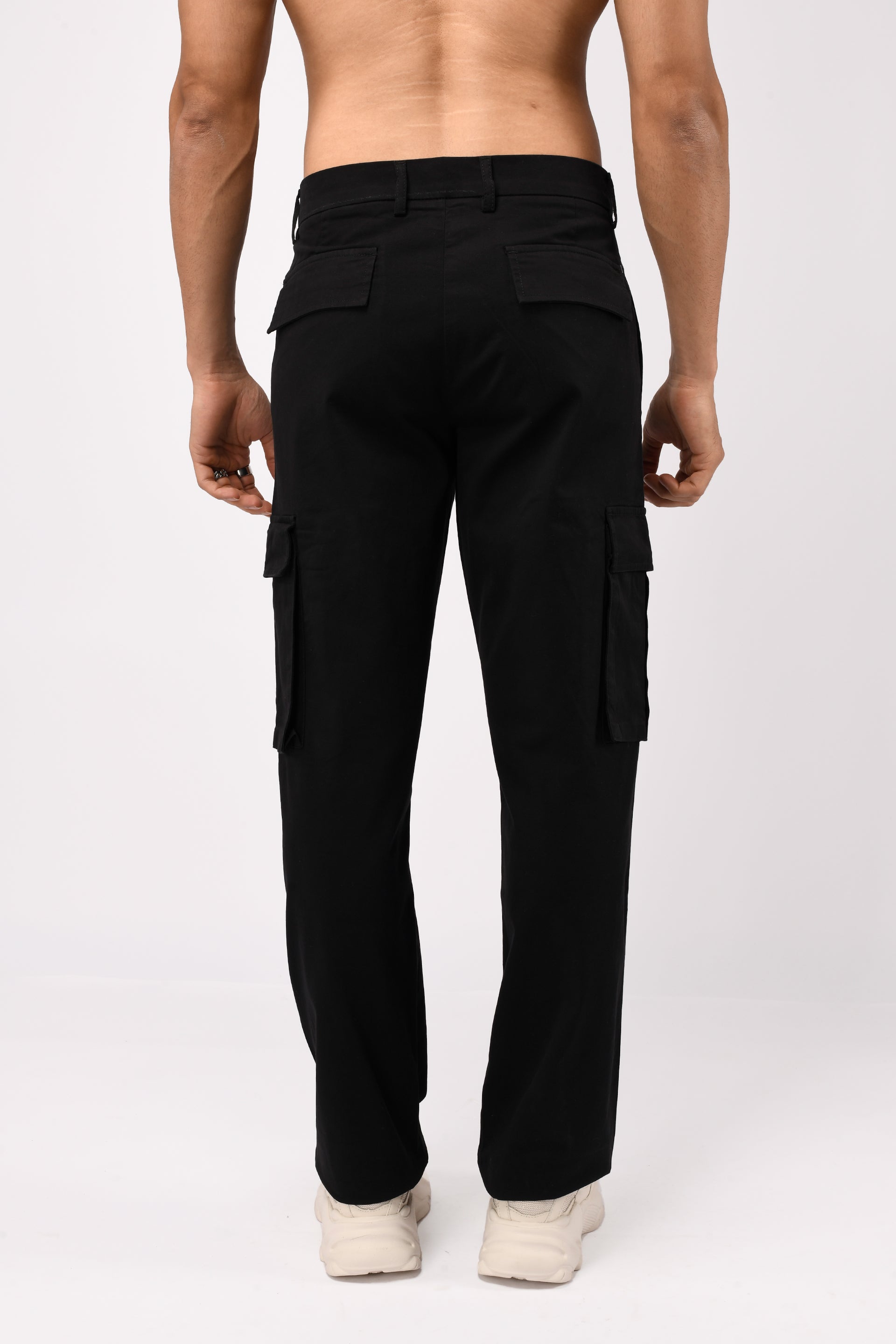 FINEST TWILL RELAXED CARGOS IN BLACK