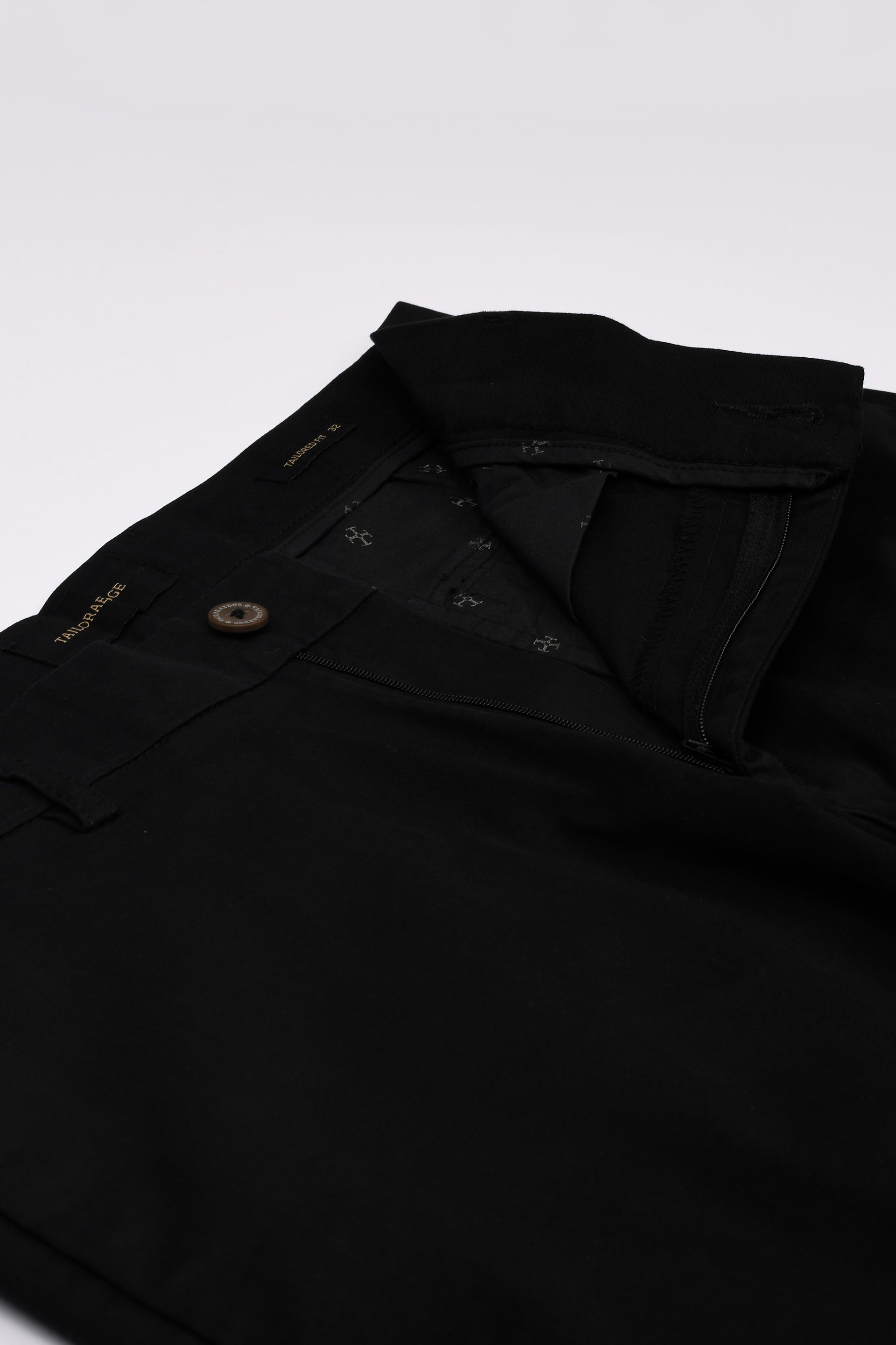 FINEST TWILL RELAXED CARGOS IN BLACK