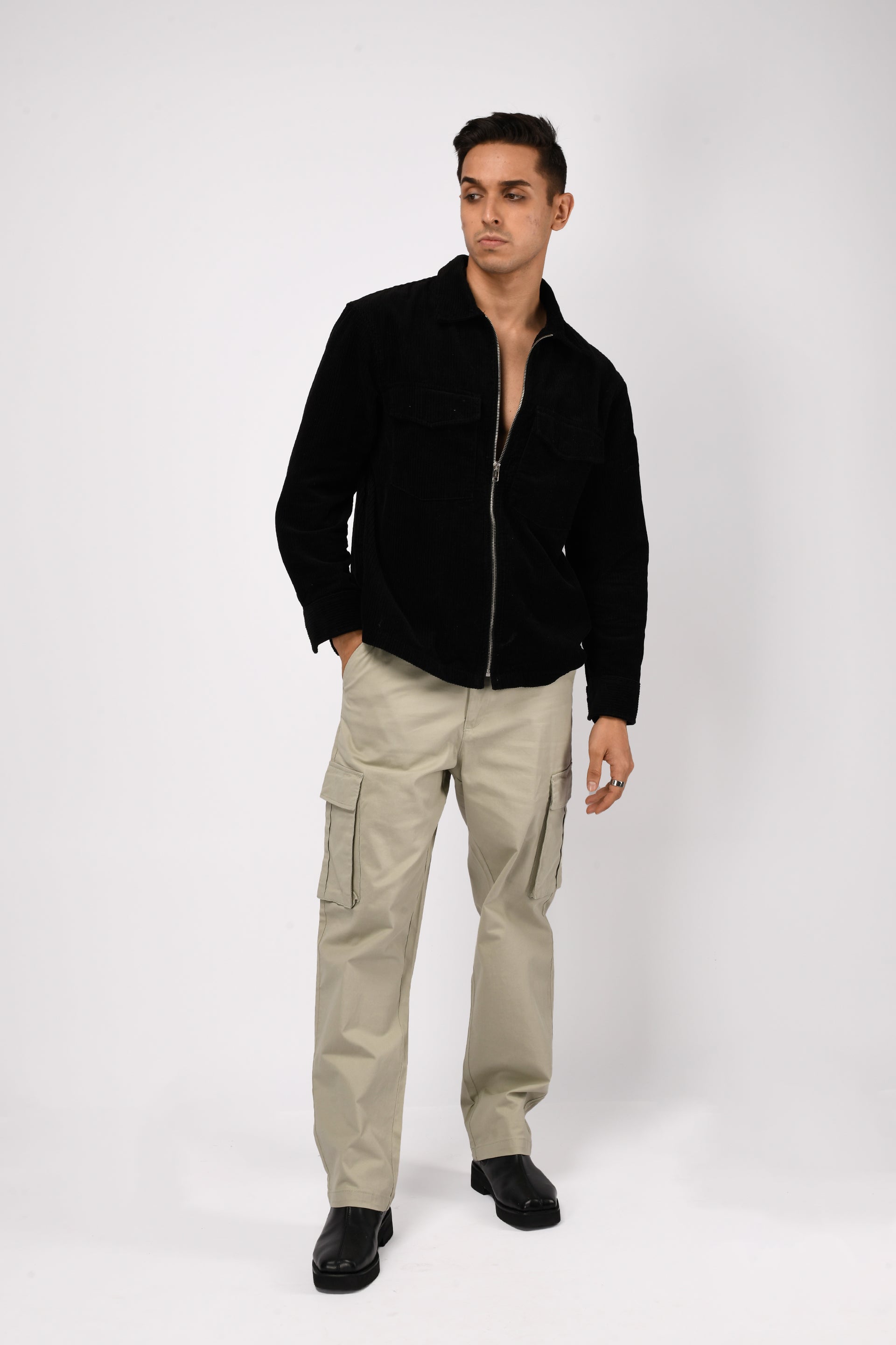 FINEST TWILL RELAXED CARGOS IN PISTACHIO