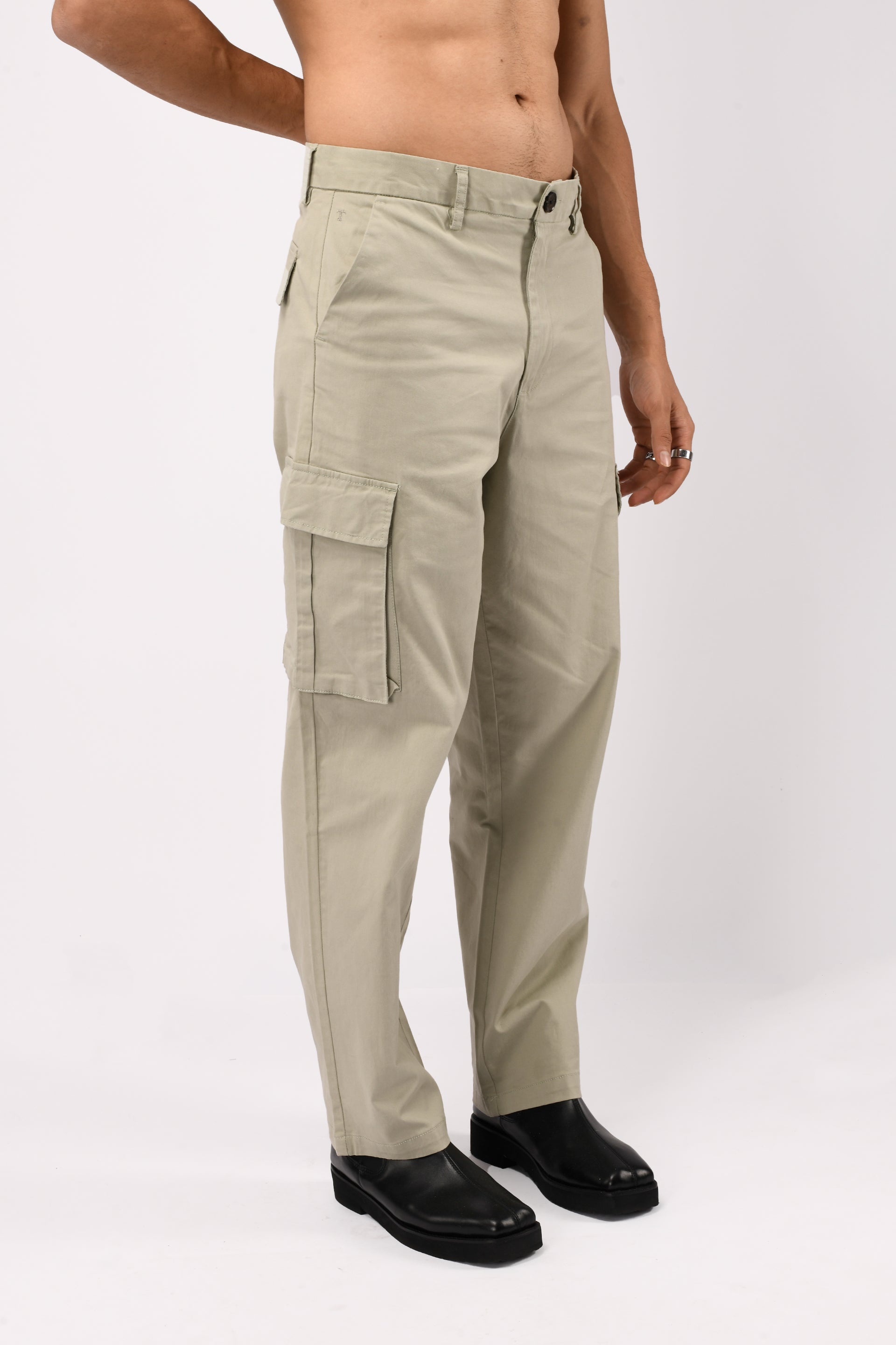 FINEST TWILL RELAXED CARGOS IN PISTACHIO