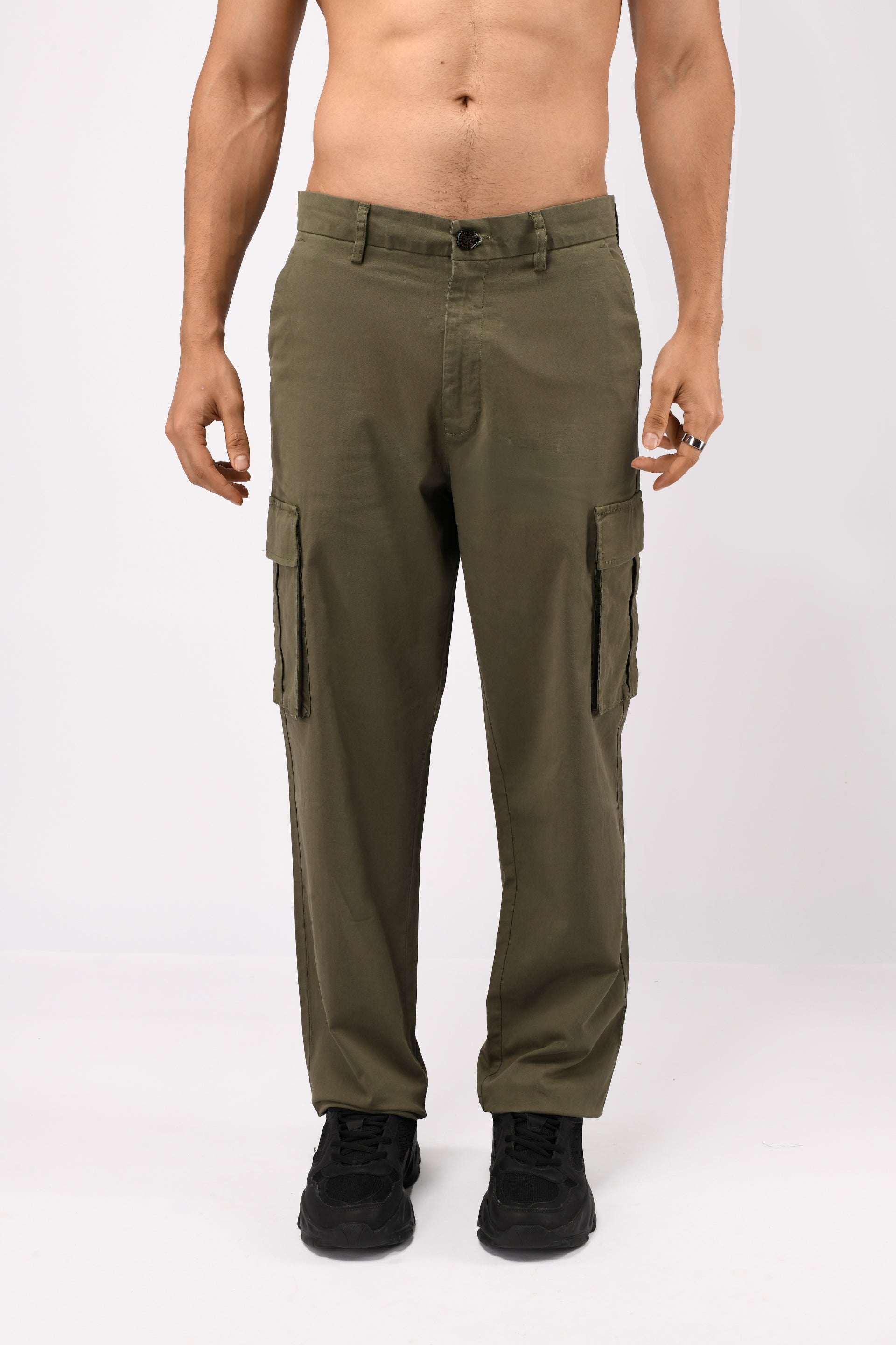 FINEST TWILL RELAXED CARGOS IN OLIVE