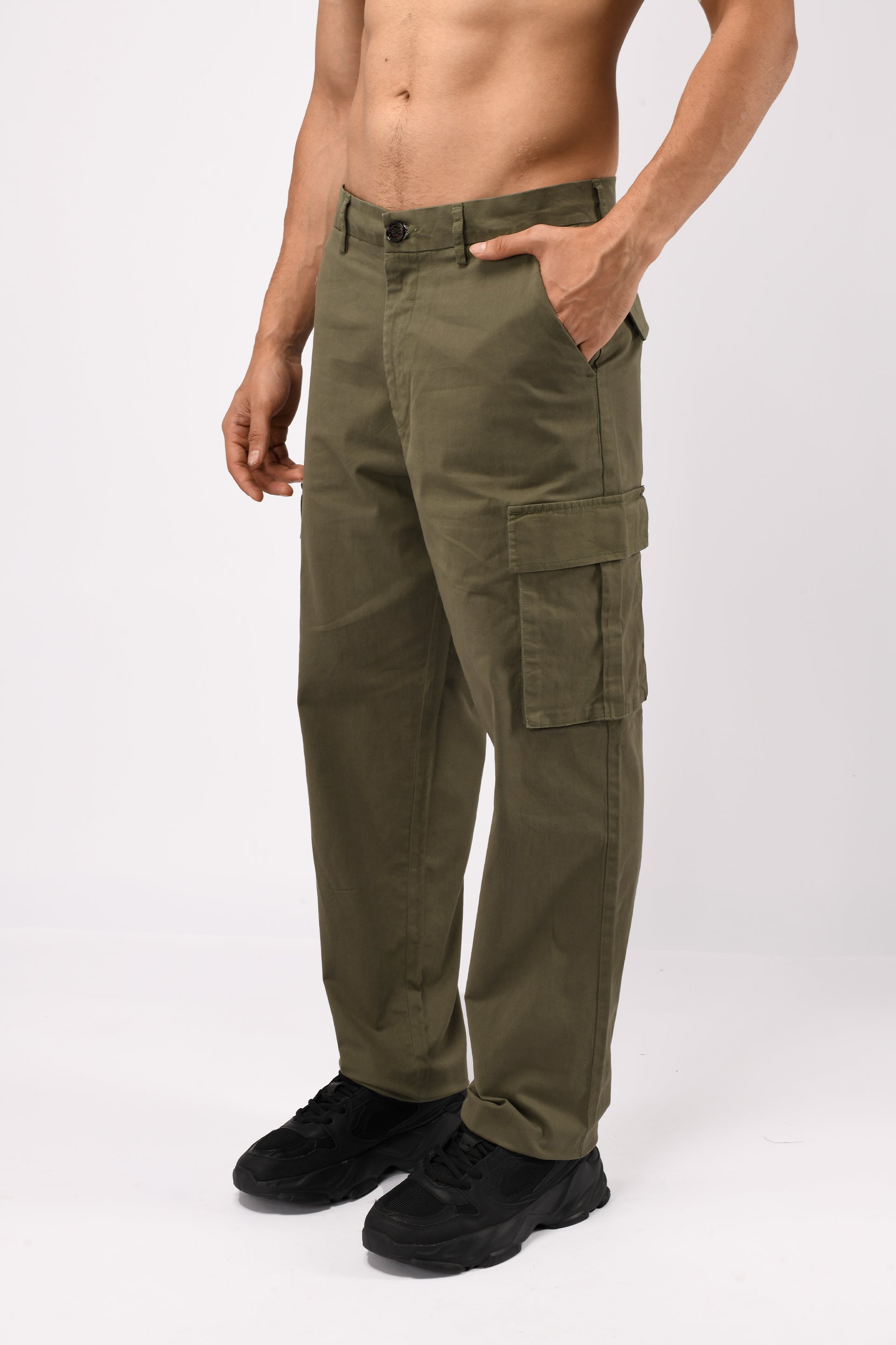 FINEST TWILL RELAXED CARGOS IN OLIVE