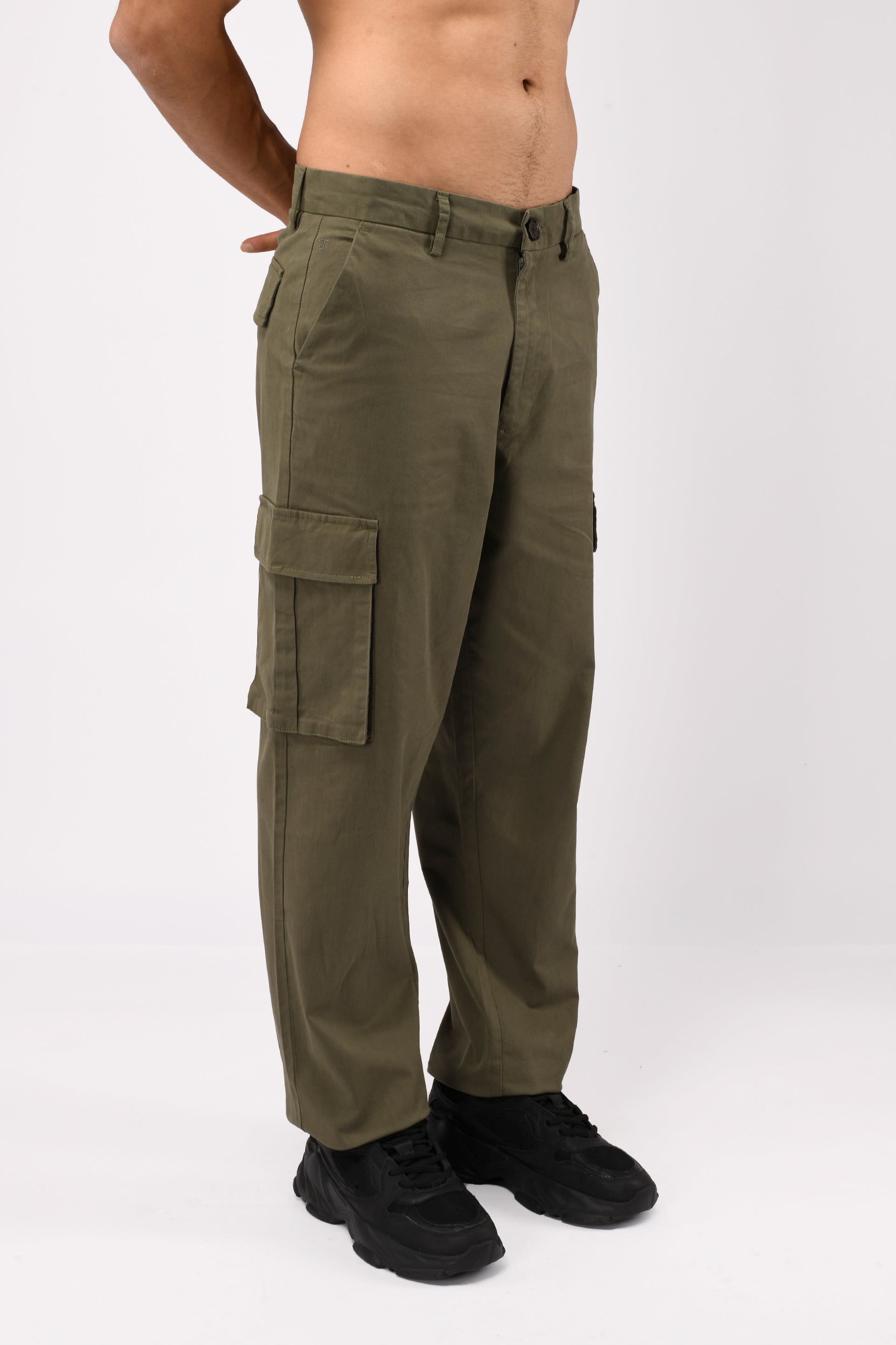 FINEST TWILL RELAXED CARGOS IN OLIVE