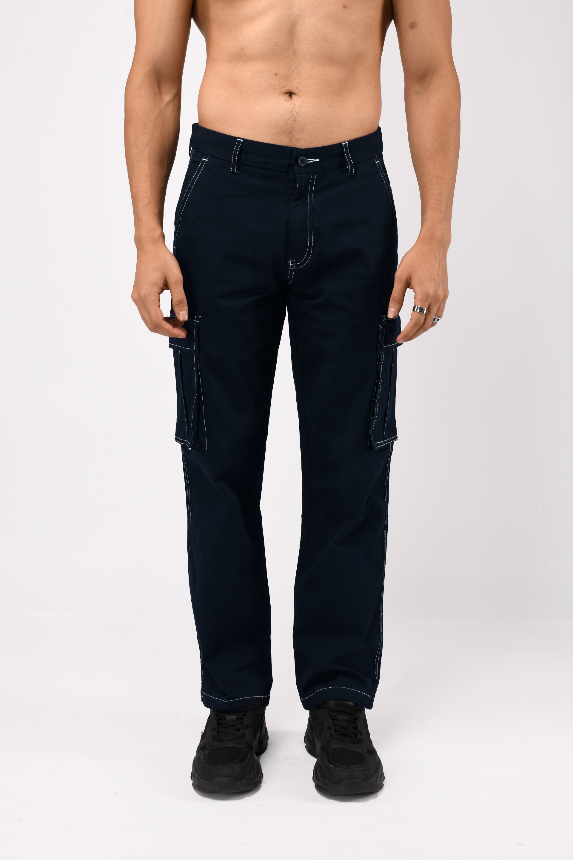 CONTRAST STITCH RELAXED CARGOS IN NAVY