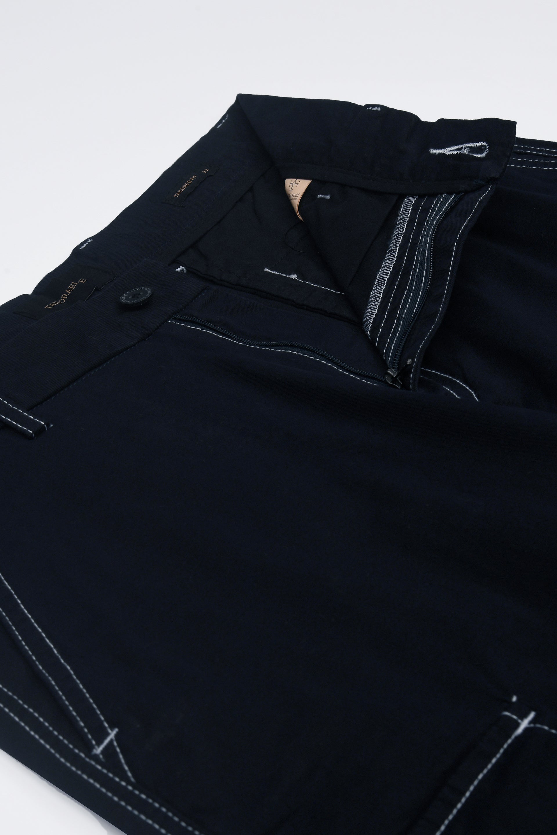CONTRAST STITCH RELAXED CARGOS IN NAVY