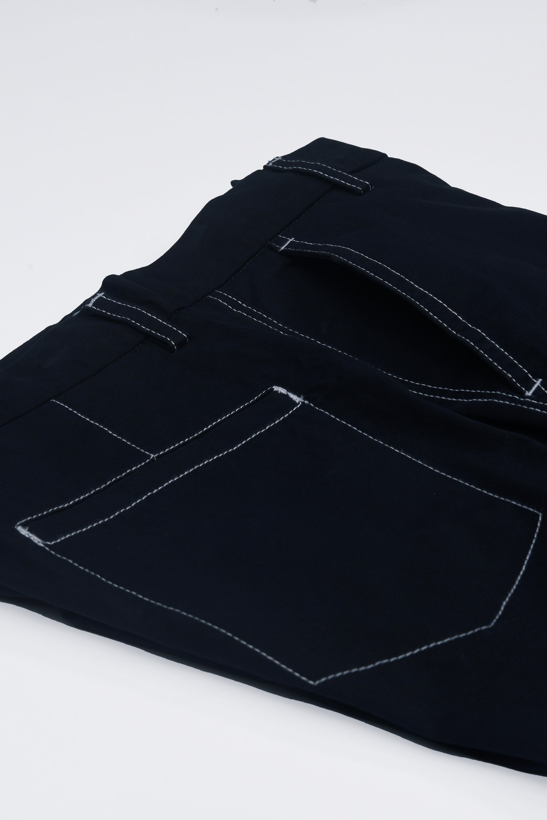 CONTRAST STITCH RELAXED CARGOS IN NAVY