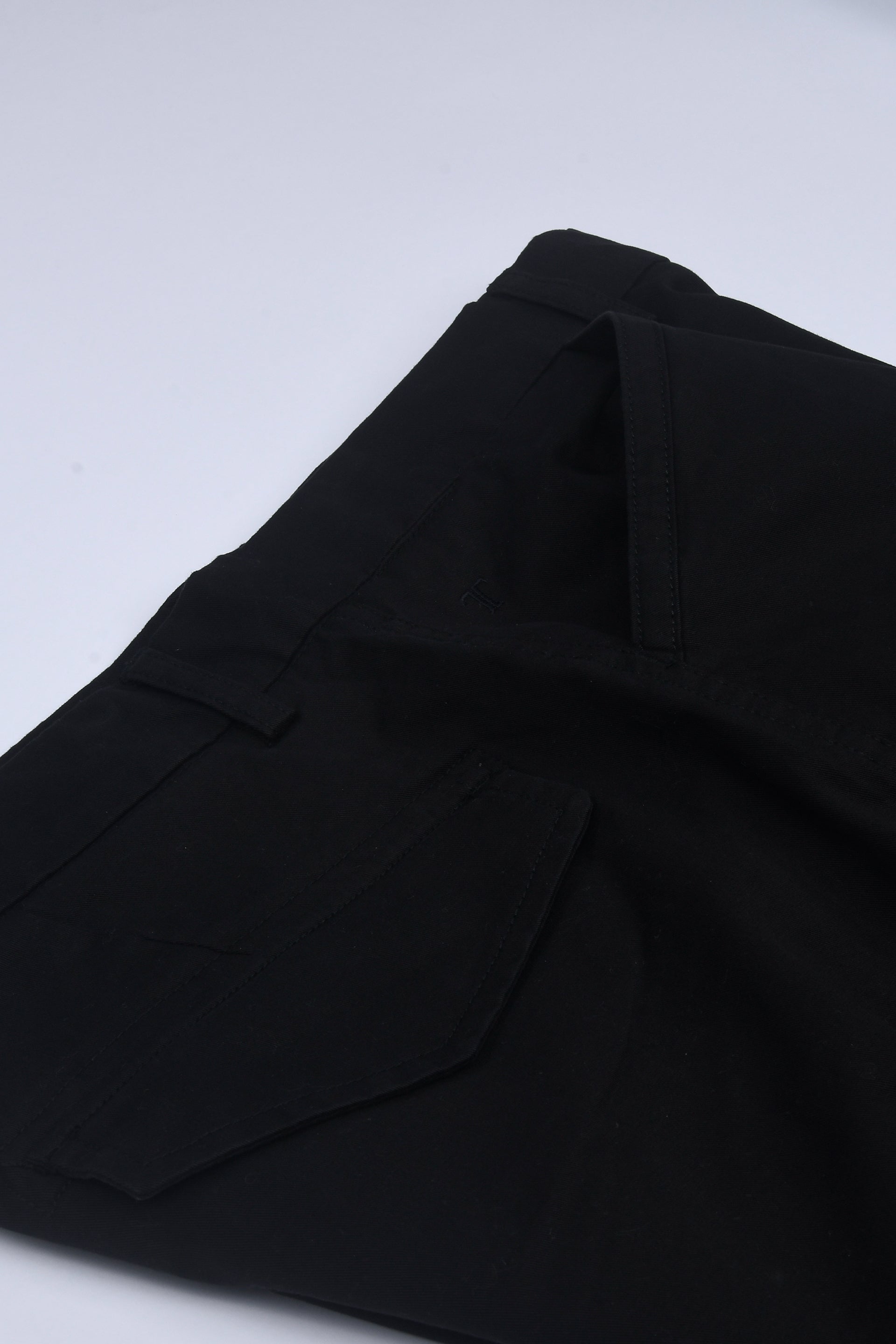 UTILITY ZIP CARGO PANTS IN BLACK