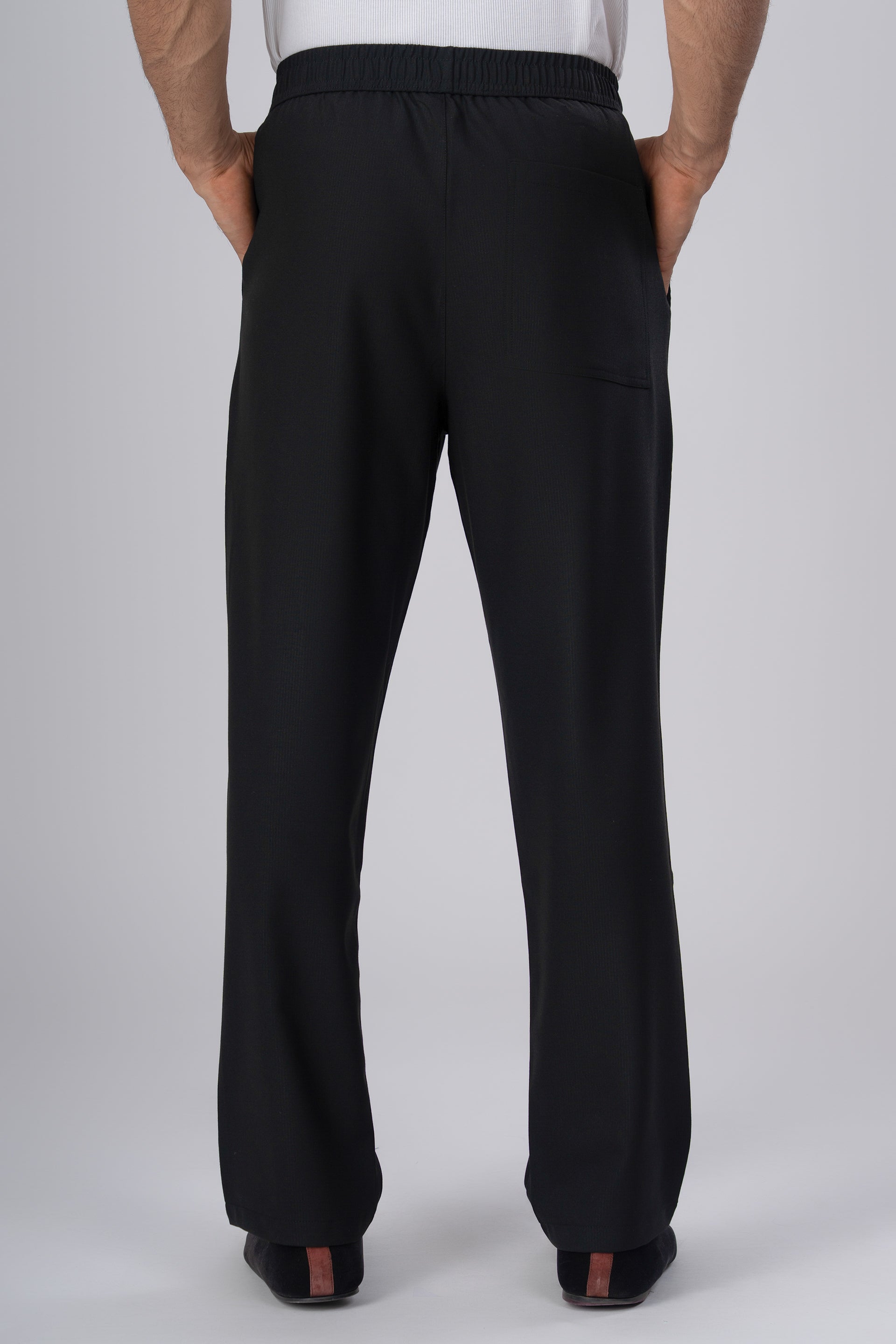 Easy Iron Flexiwaist Relaxed Trouser In Black