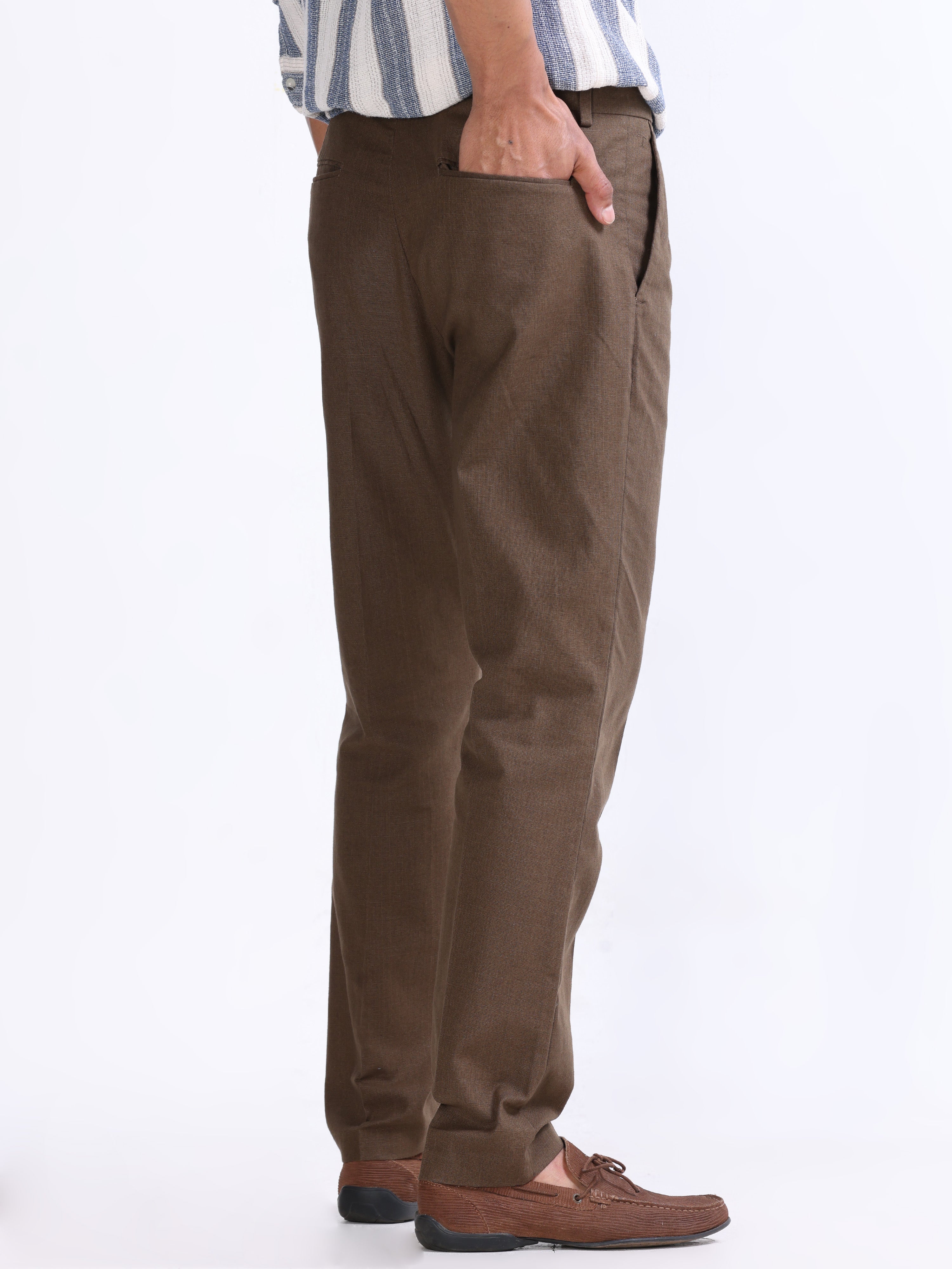 RAW SLUB PLEATED TROUSER IN FUR BROWN