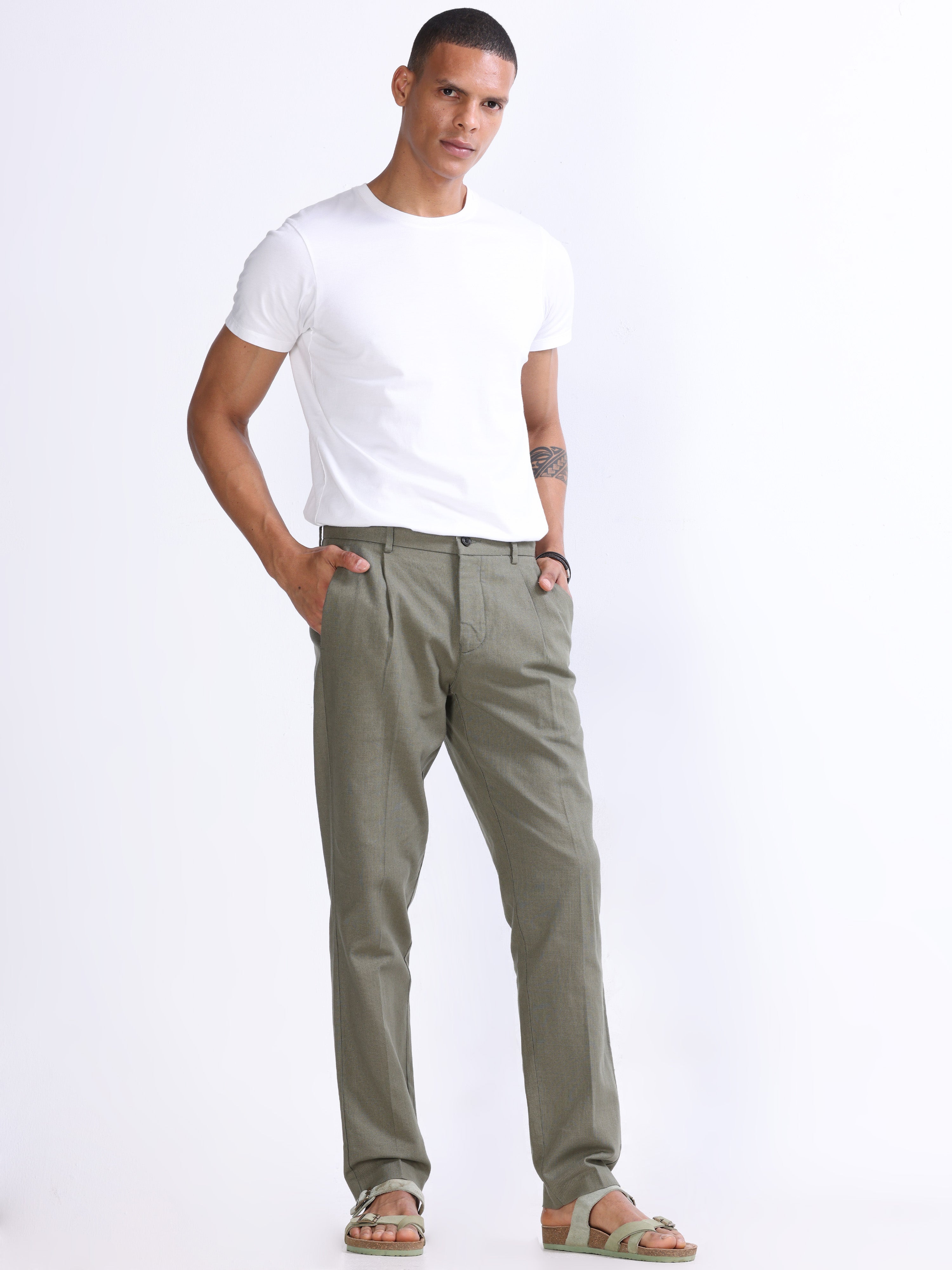 RAW SLUB PLEATED TROUSER IN PINE OLIVE
