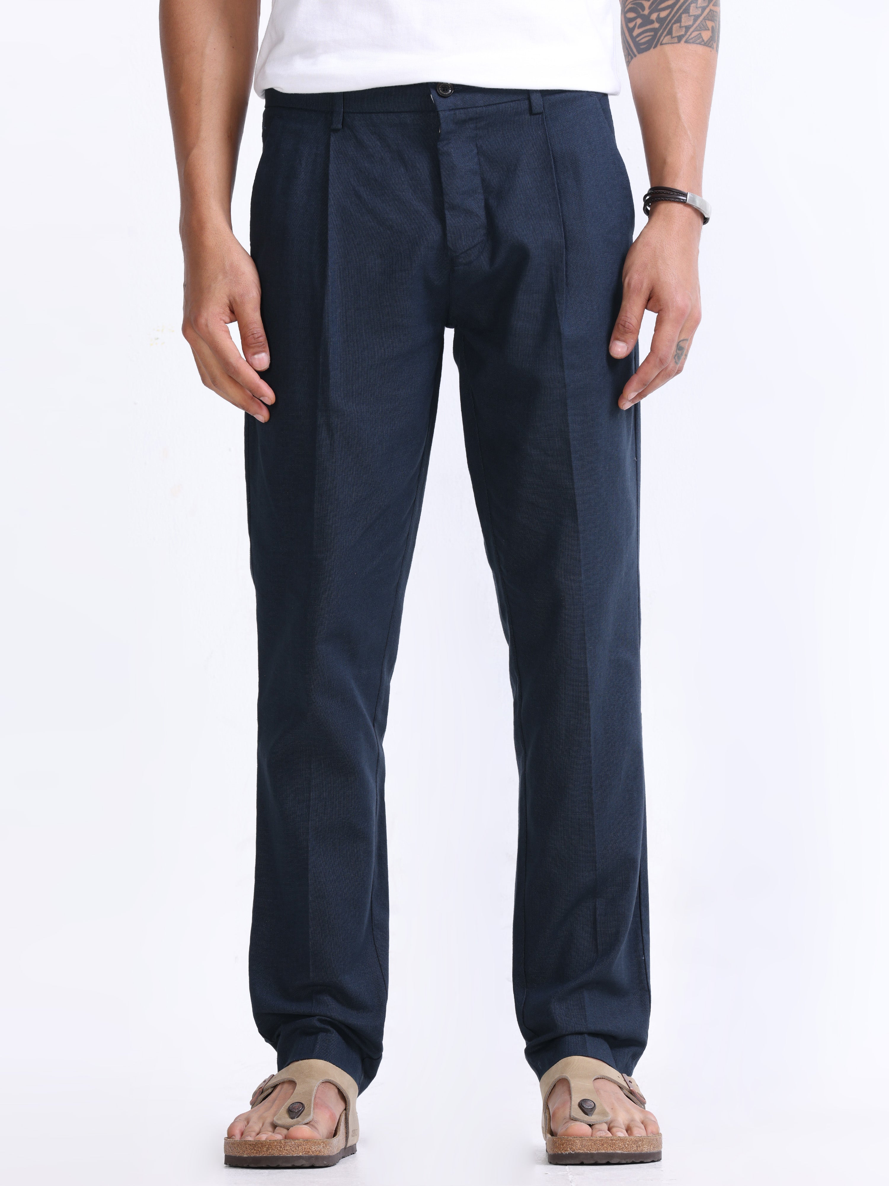 RAW SLUB PLEATED TROUSER IN NAVY
