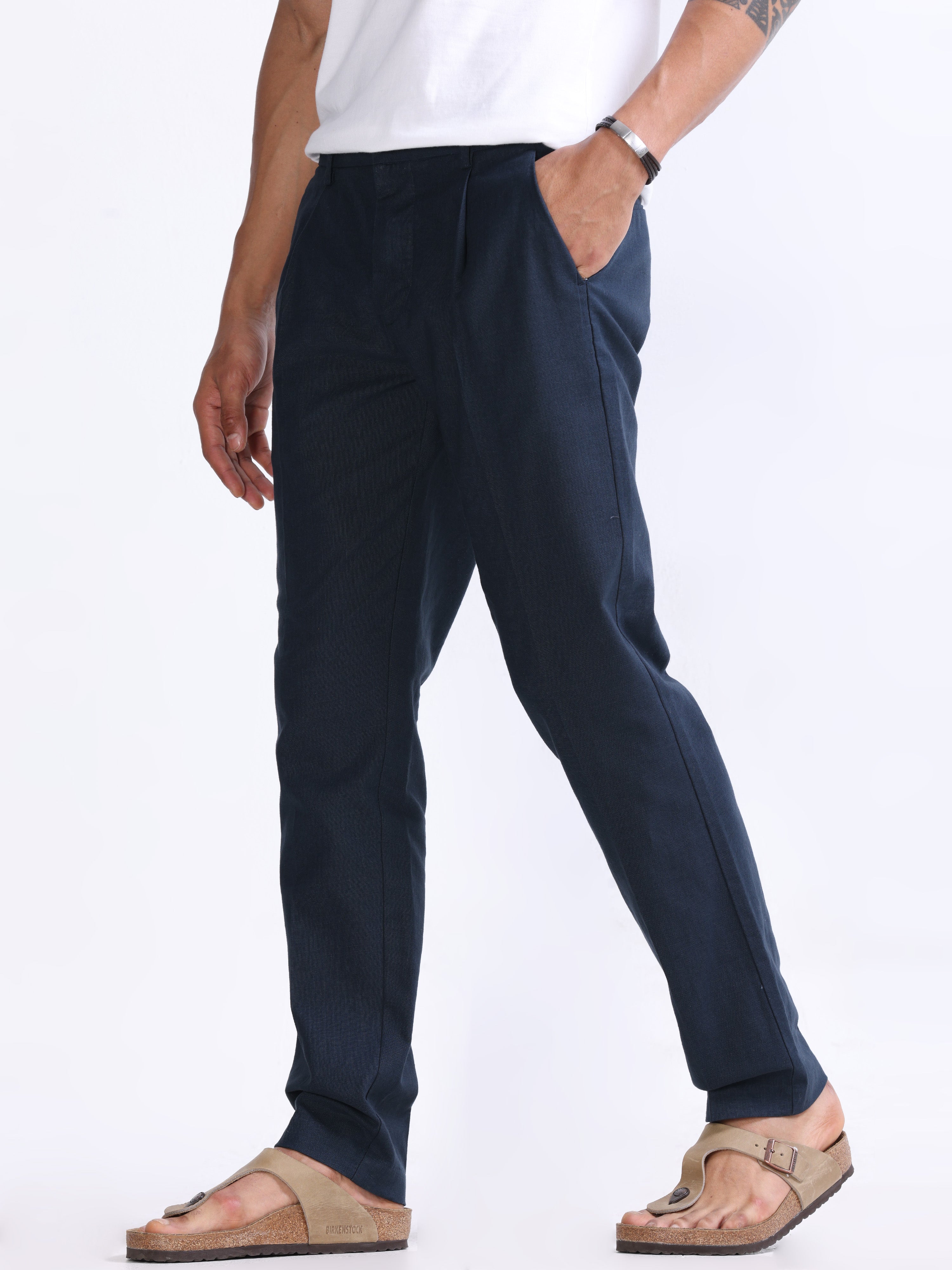 RAW SLUB PLEATED TROUSER IN NAVY