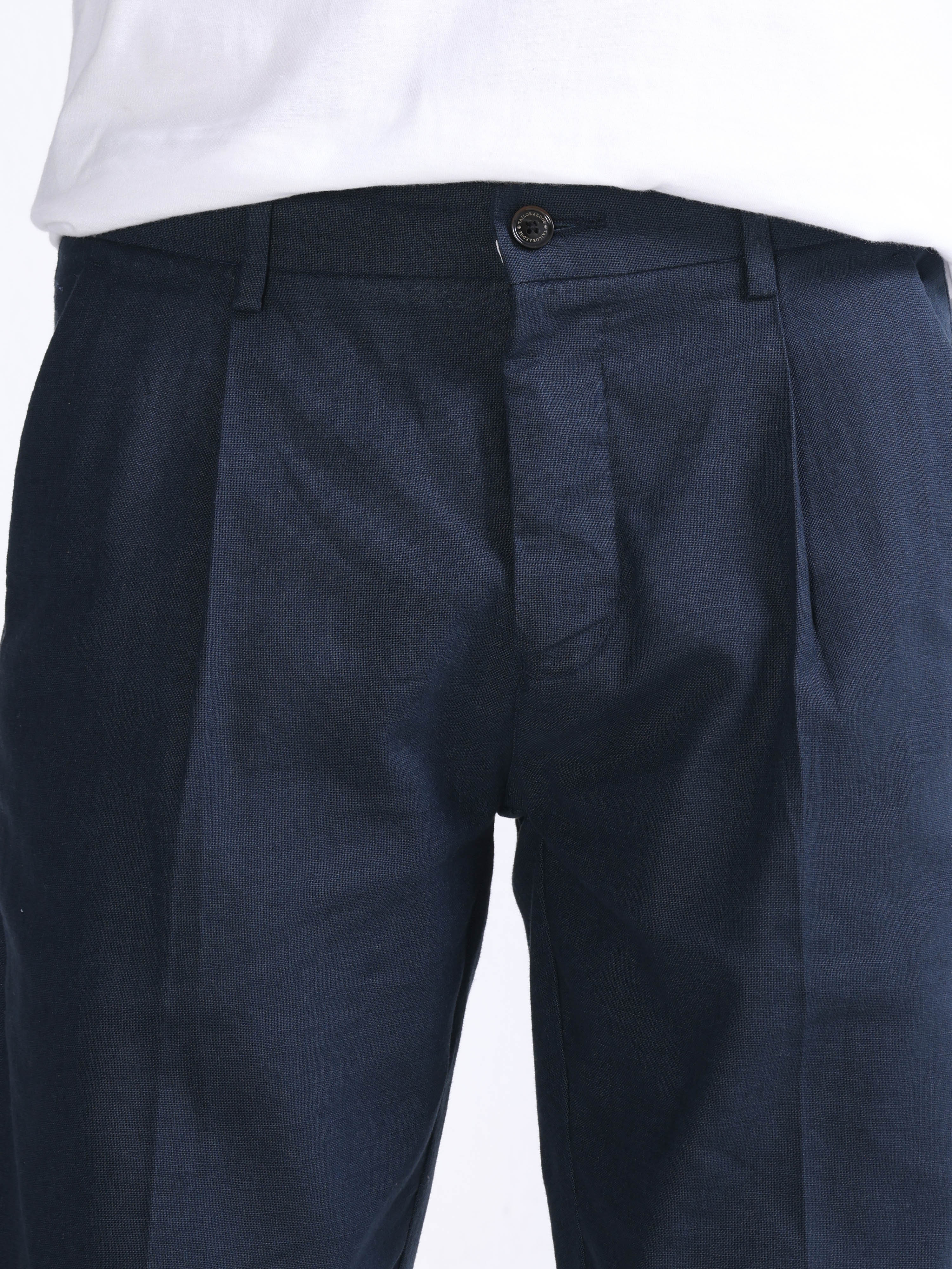 RAW SLUB PLEATED TROUSER IN NAVY