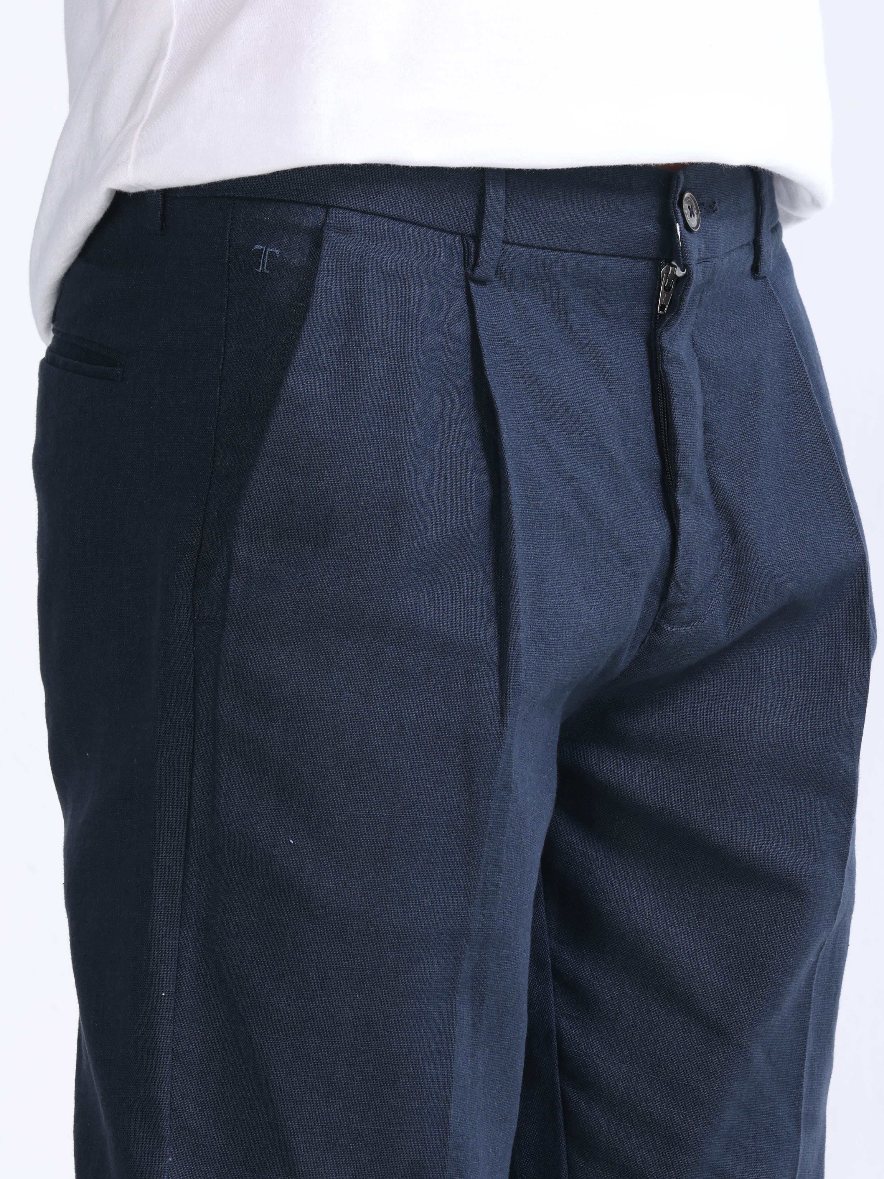 RAW SLUB PLEATED TROUSER IN NAVY