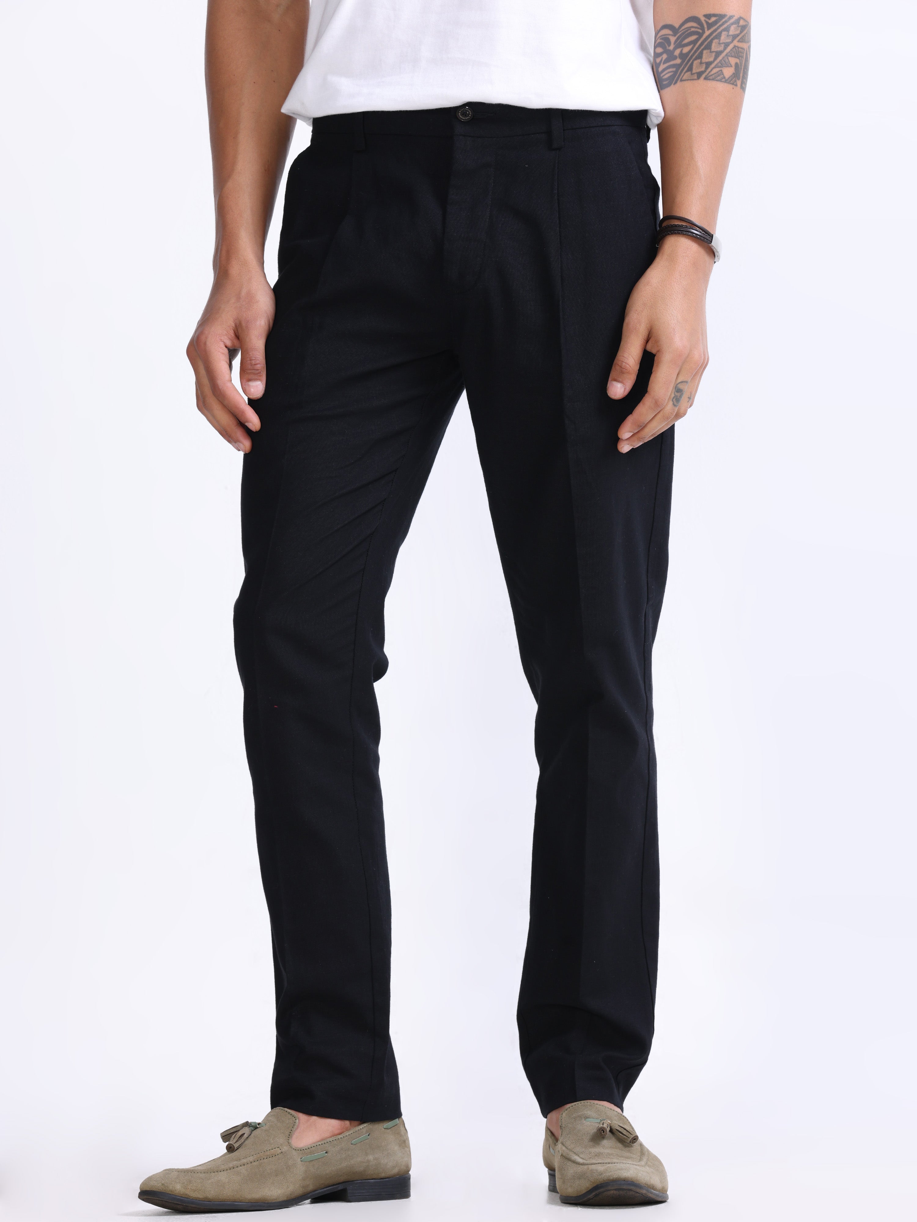 RAW SLUB PLEATED TROUSER IN BLACK