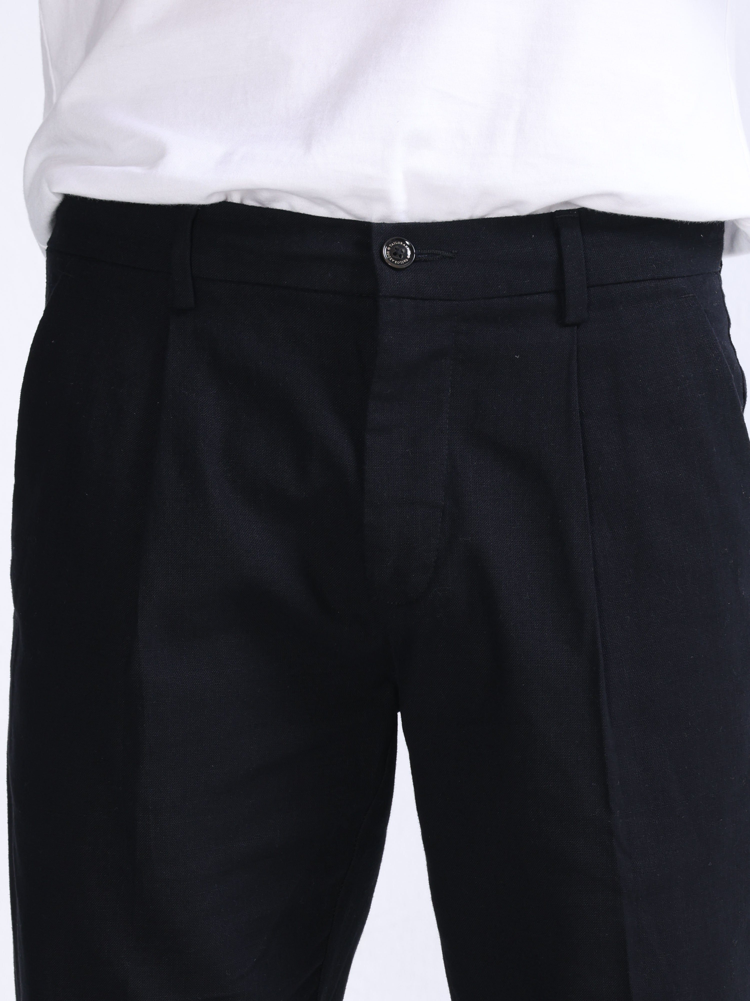 RAW SLUB PLEATED TROUSER IN BLACK