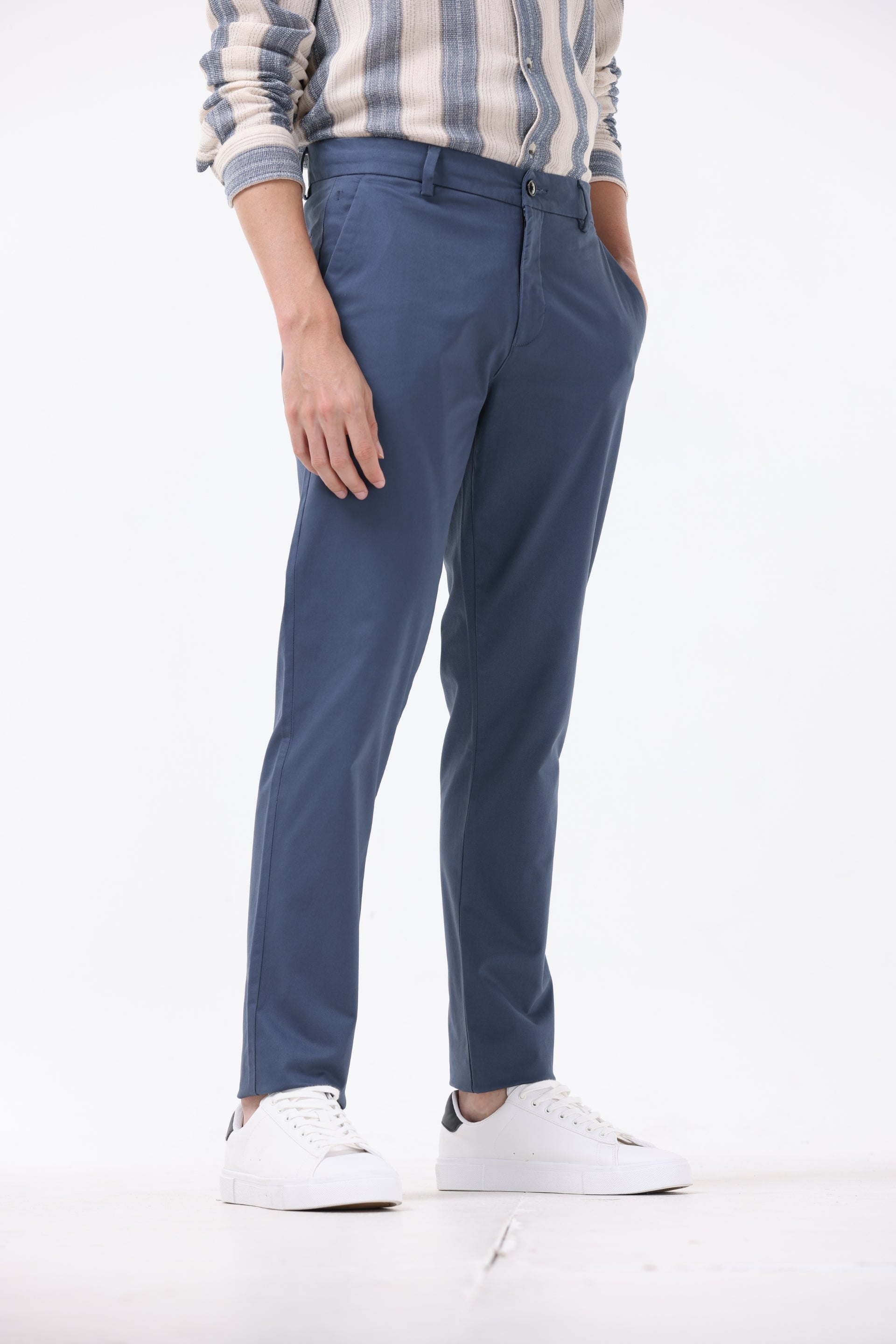 Signature Chinos In Aqua Blue