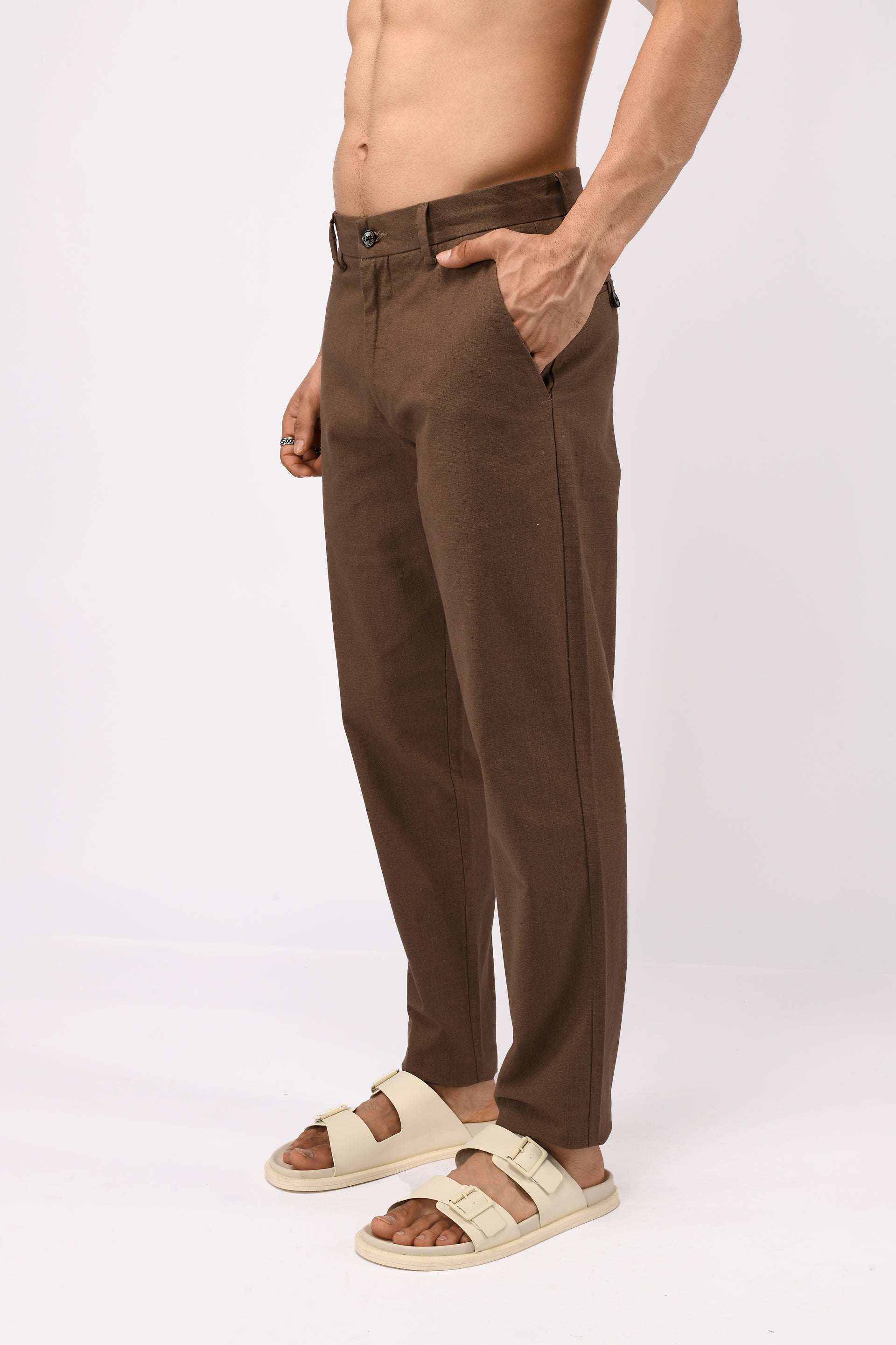 TIMELESS COTTON CHINOS- LINEN FEELS IN FURBROWN