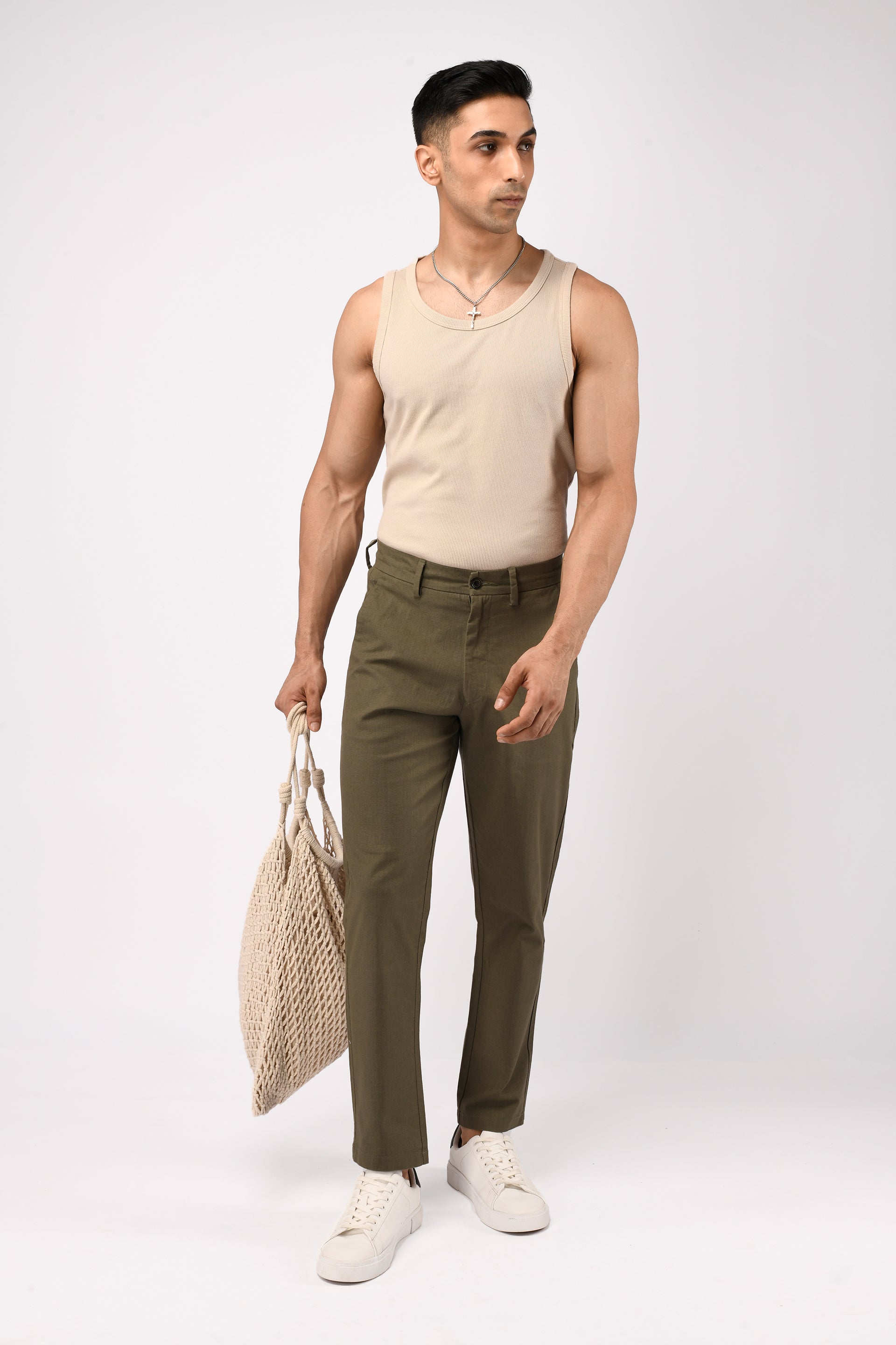 TIMELESS COTTON CHINOS- LINEN FEELS IN PINE OLIVE