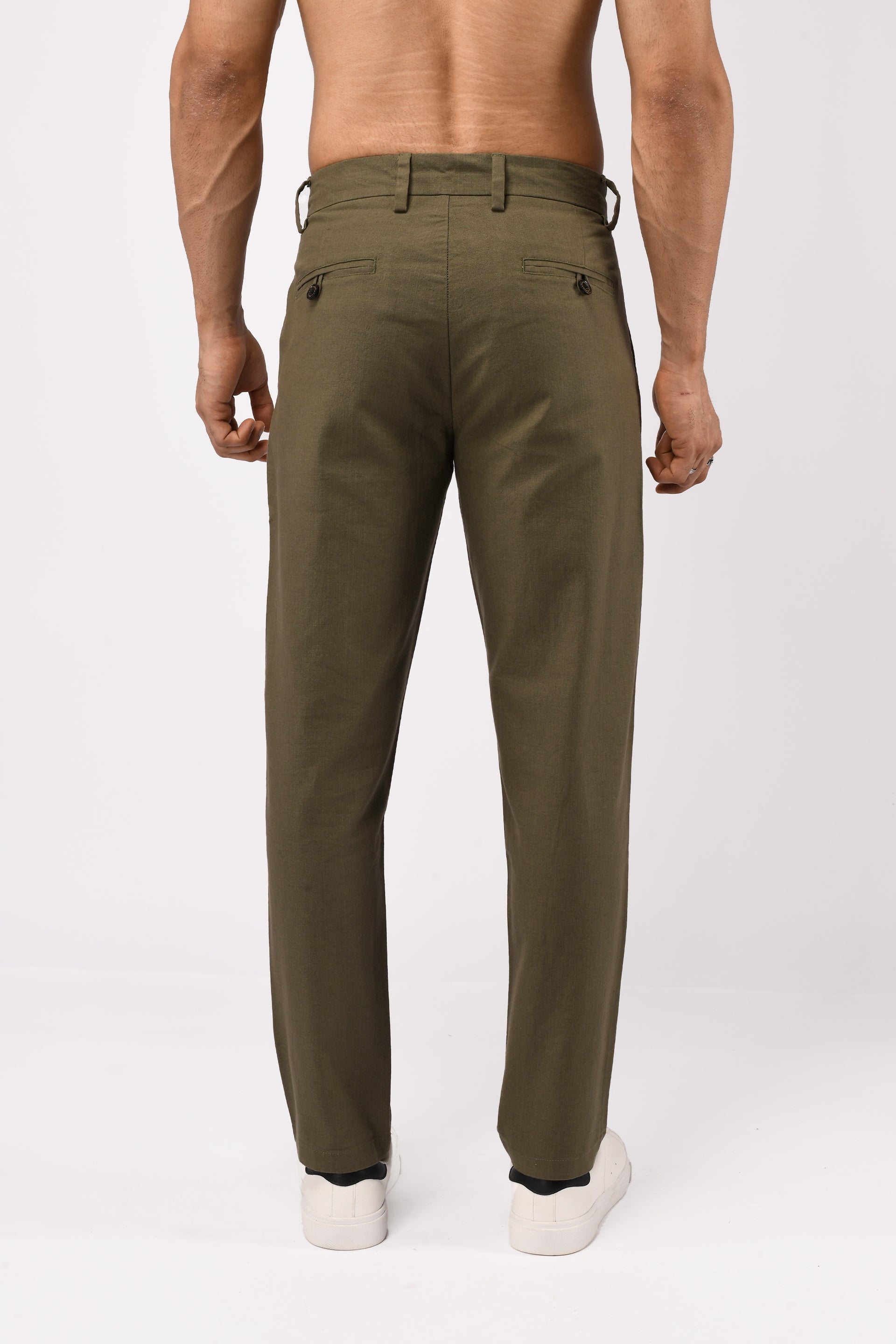 TIMELESS COTTON CHINOS- LINEN FEELS IN PINE OLIVE