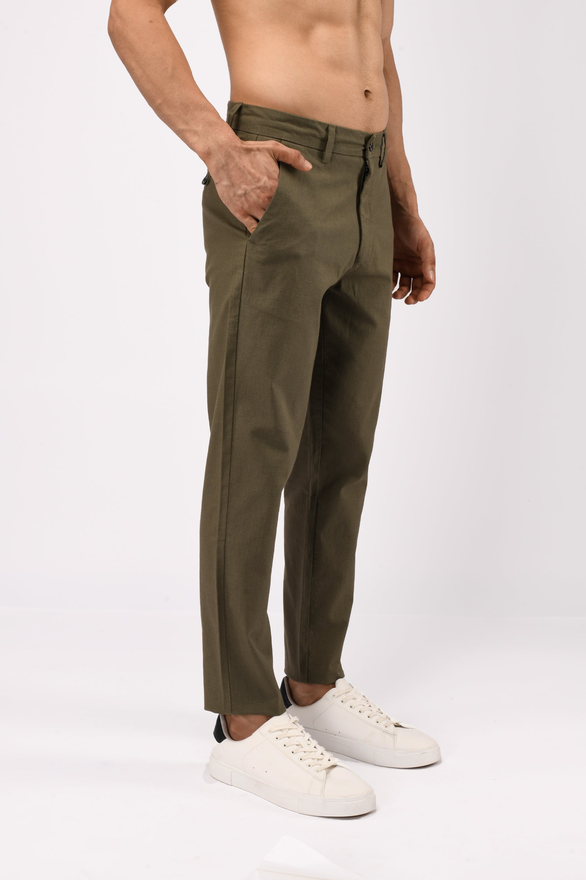 TIMELESS COTTON CHINOS- LINEN FEELS IN PINE OLIVE