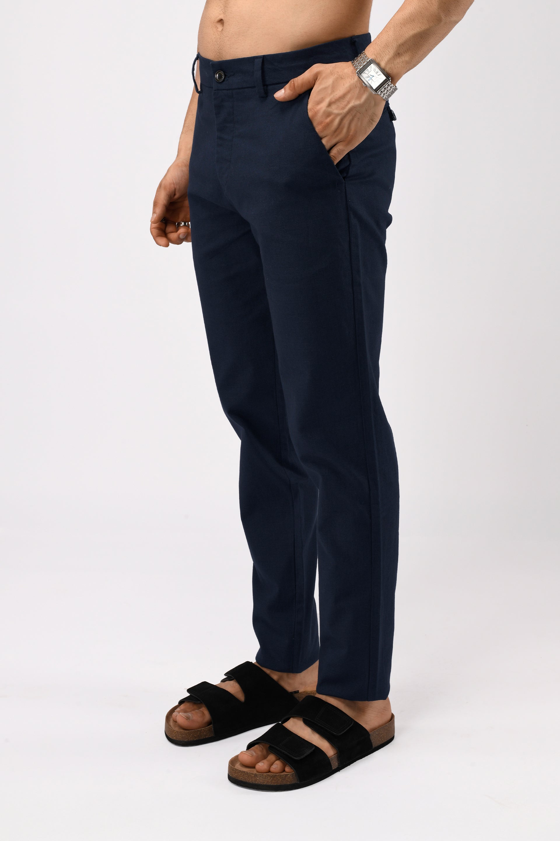 TIMELESS COTTON CHINOS- LINEN FEELS IN NAVY