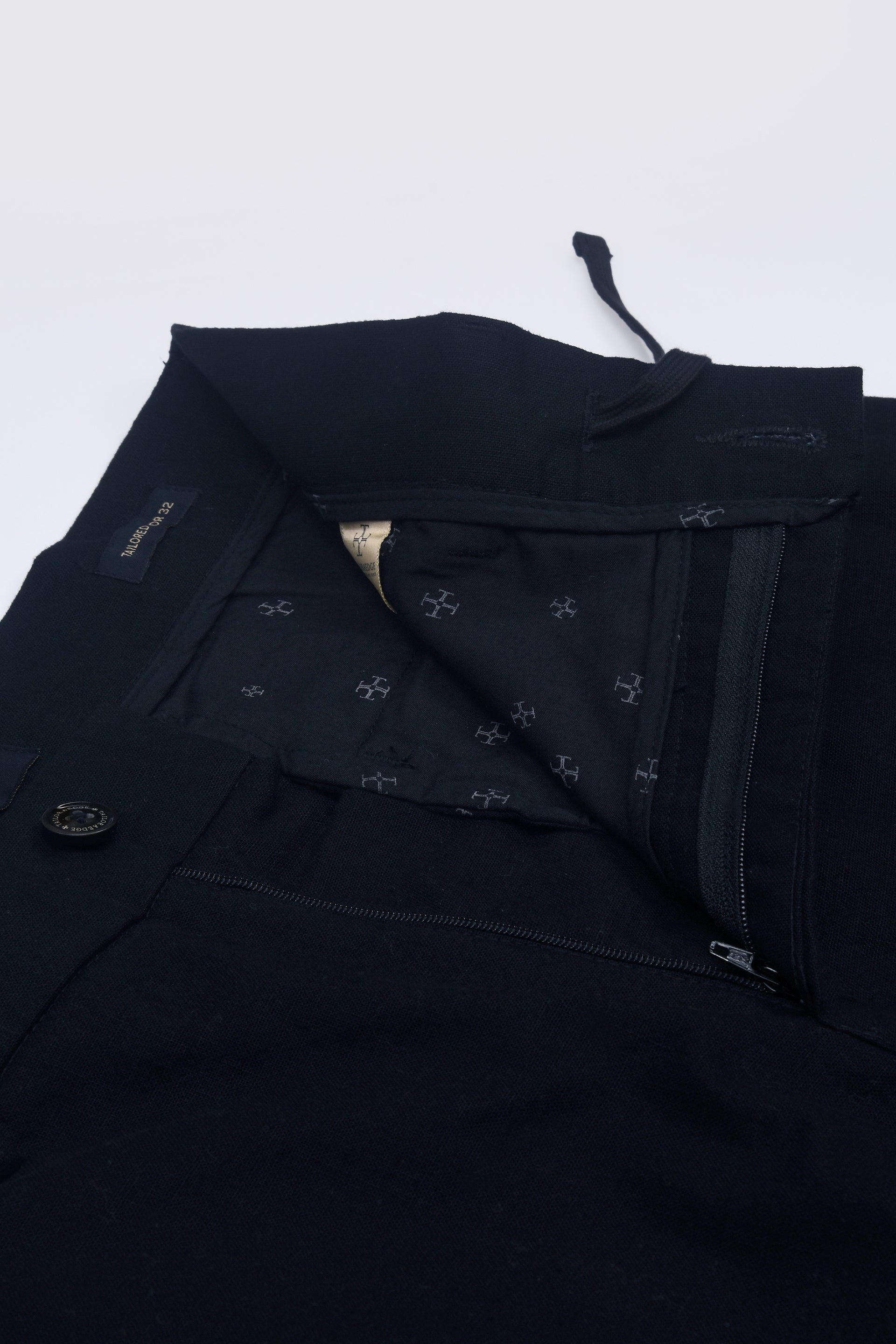 TIMELESS COTTON CHINOS- LINEN FEELS IN NAVY