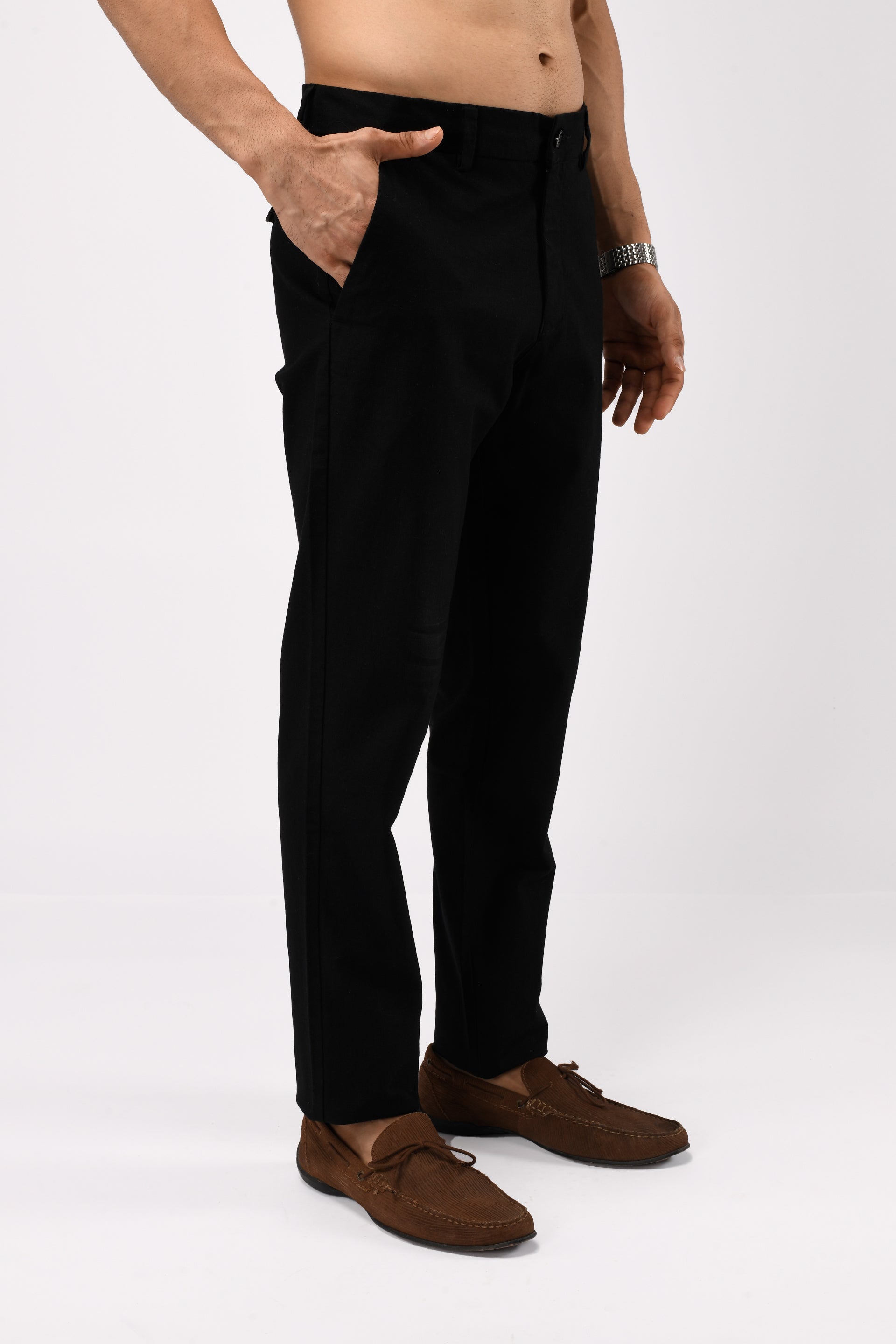 TIMELESS COTTON CHINOS- LINEN FEELS IN BLACK