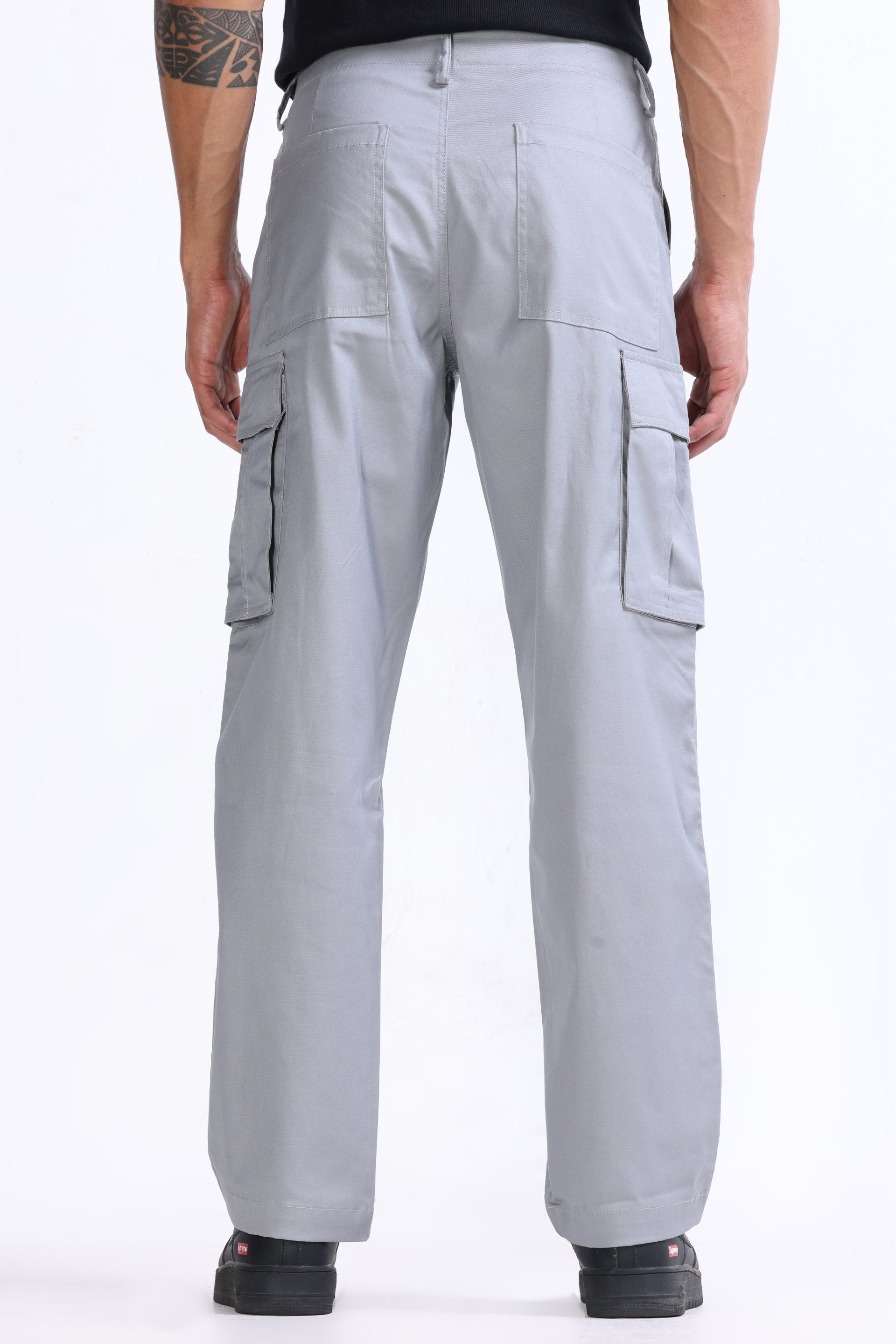 MASON RELAXED CARGO PANTS IN LIGHT GREY