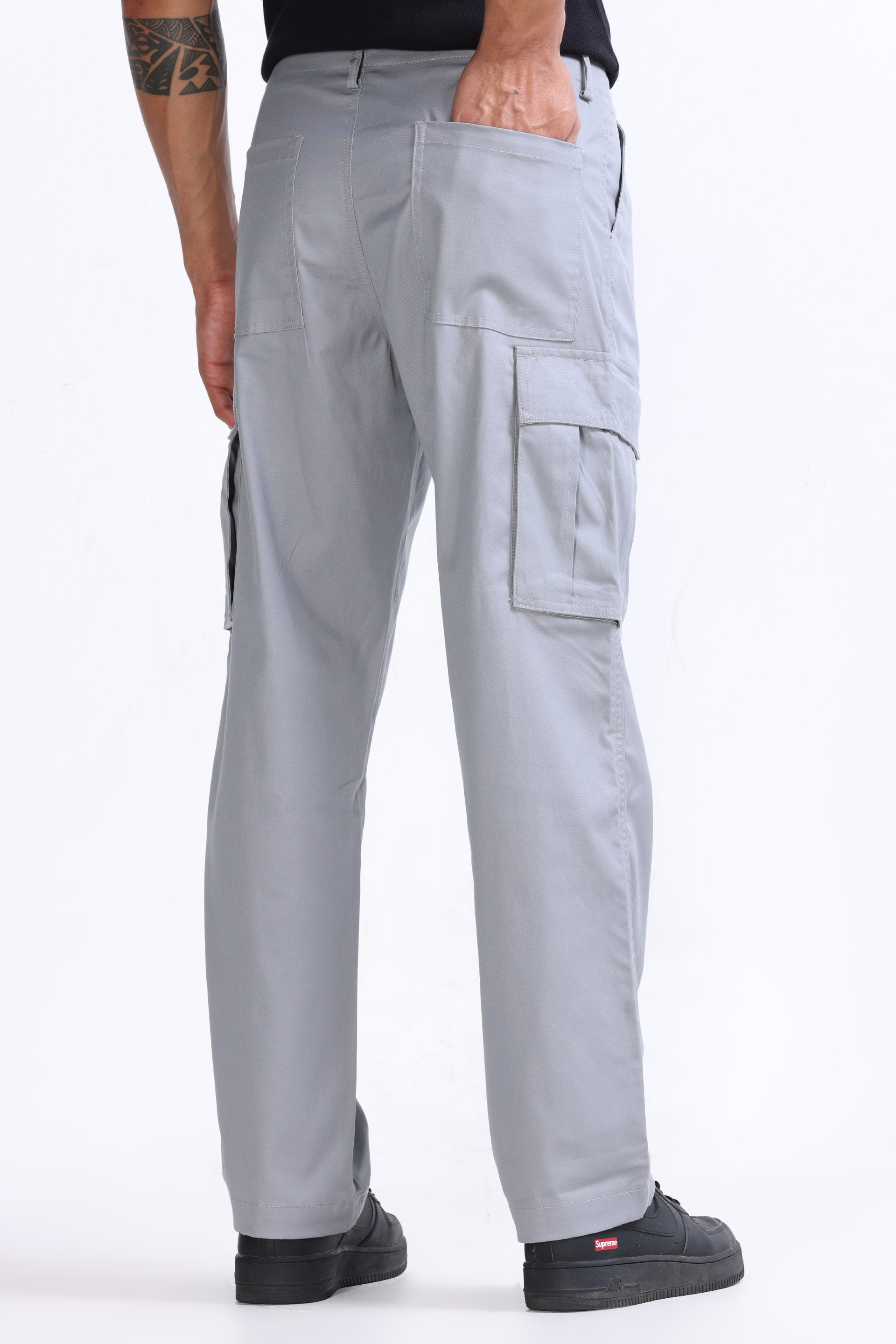MASON RELAXED CARGO PANTS IN LIGHT GREY
