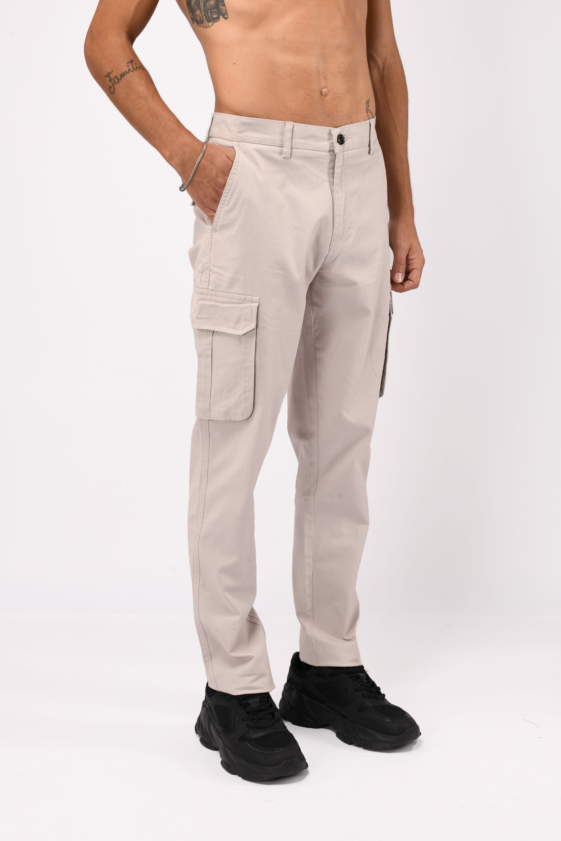 ELEVATED TWILL TAILORED CARGO PANTS IN ECRU
