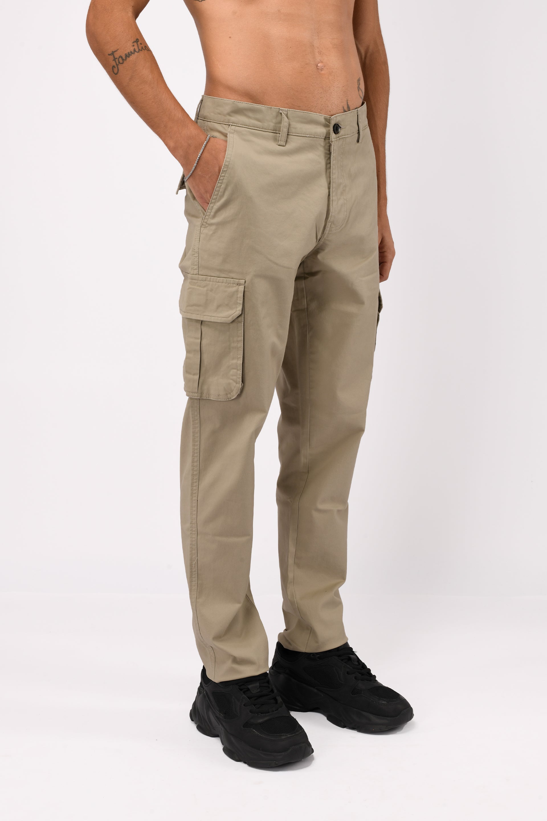 ELEVATED TWILL TAILORED CARGO PANTS IN BEIGE