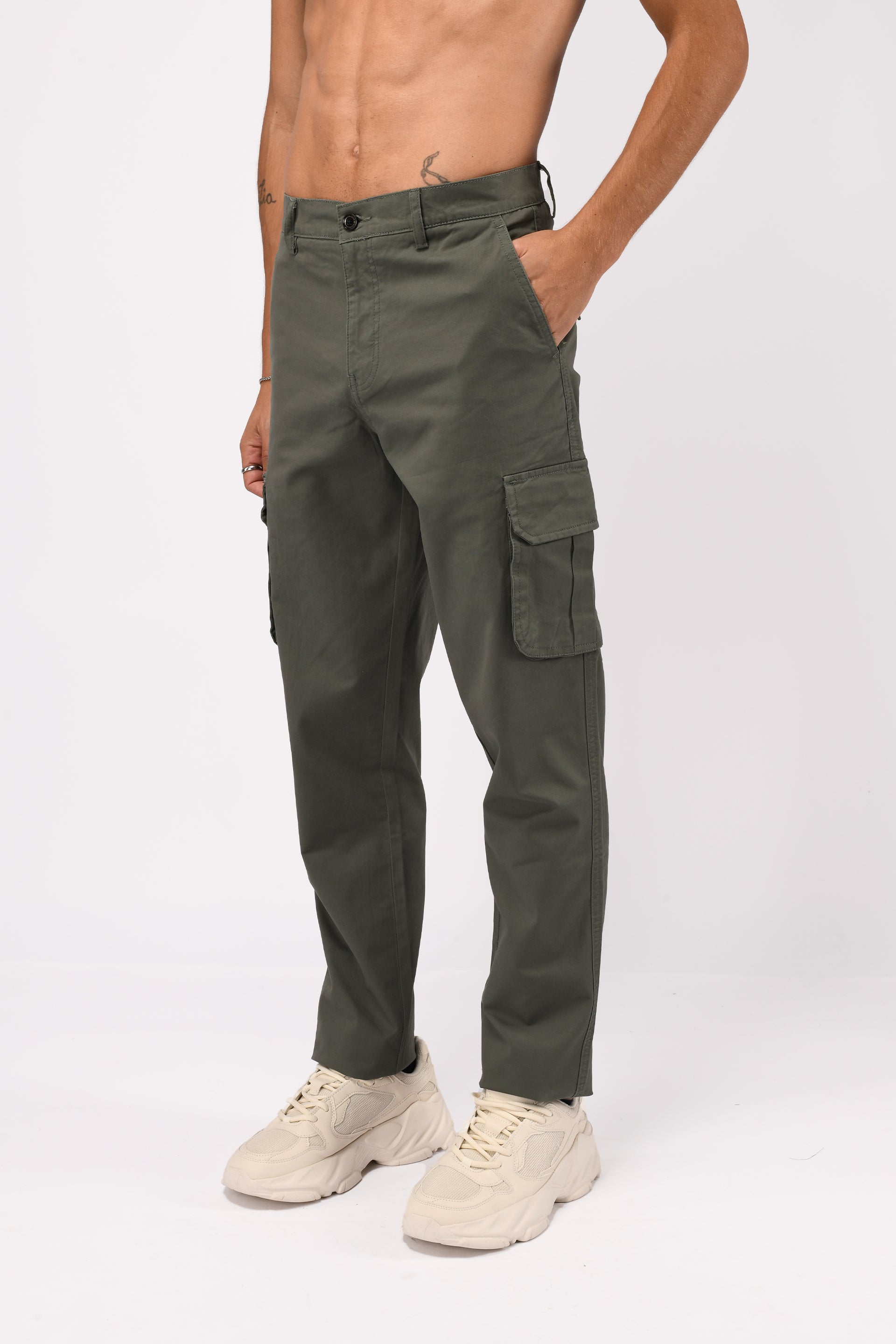 ELEVATED TWILL TAILORED CARGO PANTS IN OLIVE