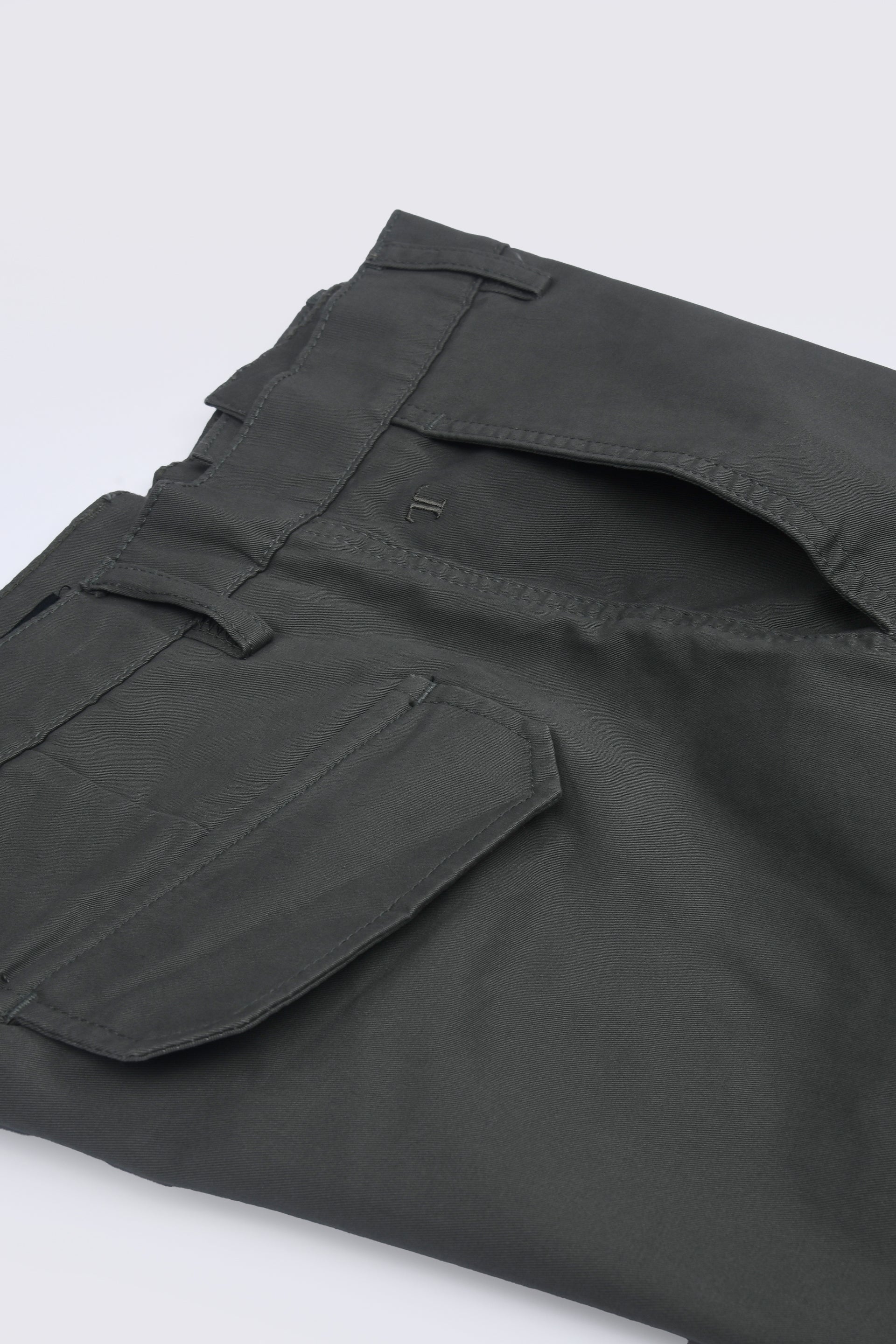 ELEVATED TWILL TAILORED CARGO PANTS IN OLIVE