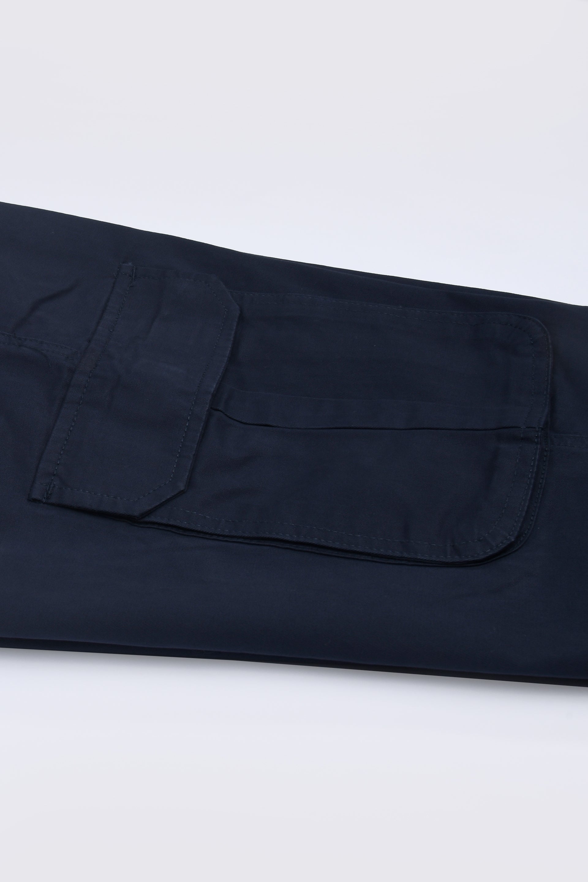 ELEVATED TWILL TAILORED CARGO PANTS IN NAVY