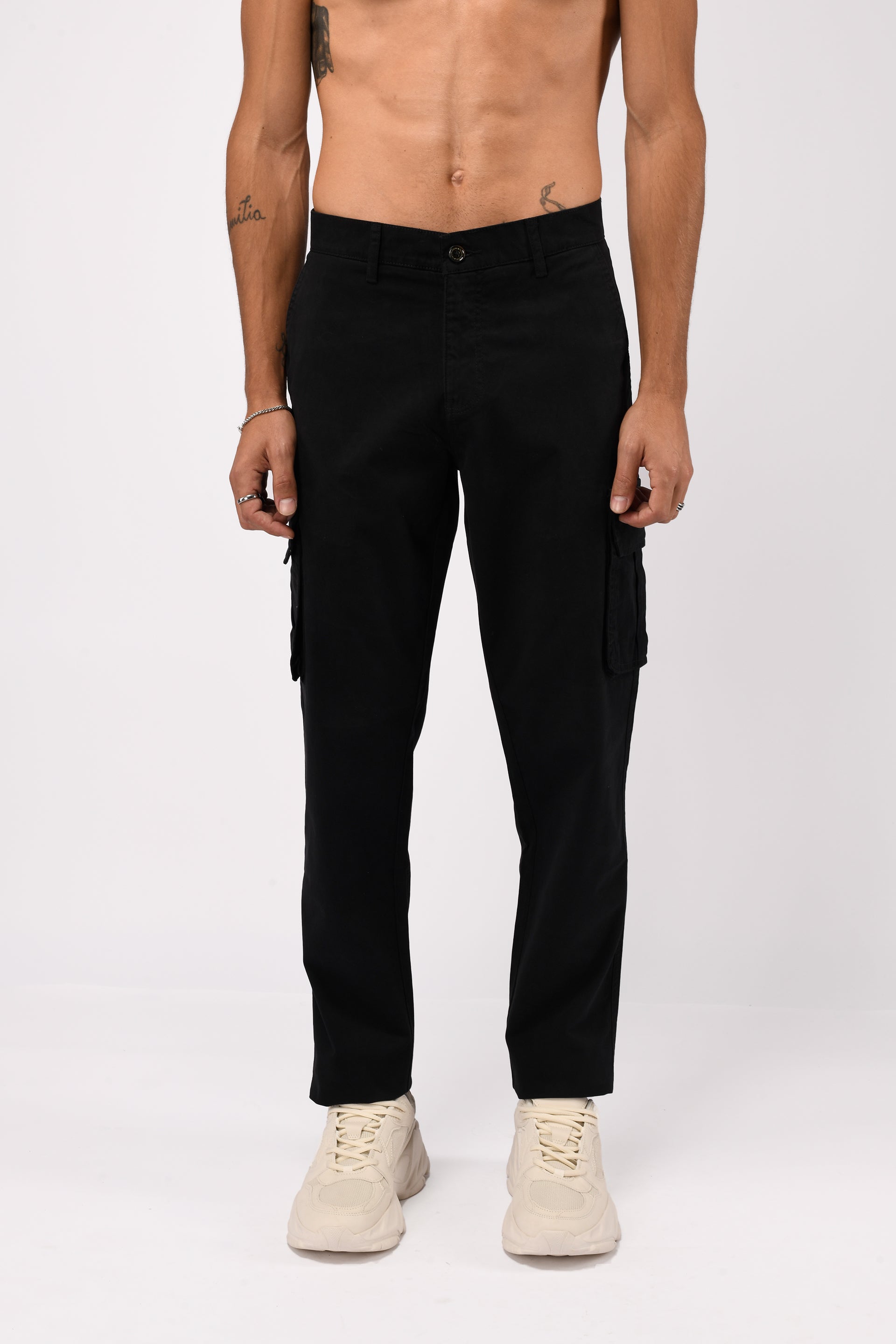 ELEVATED TWILL TAILORED CARGO PANTS IN BLACK
