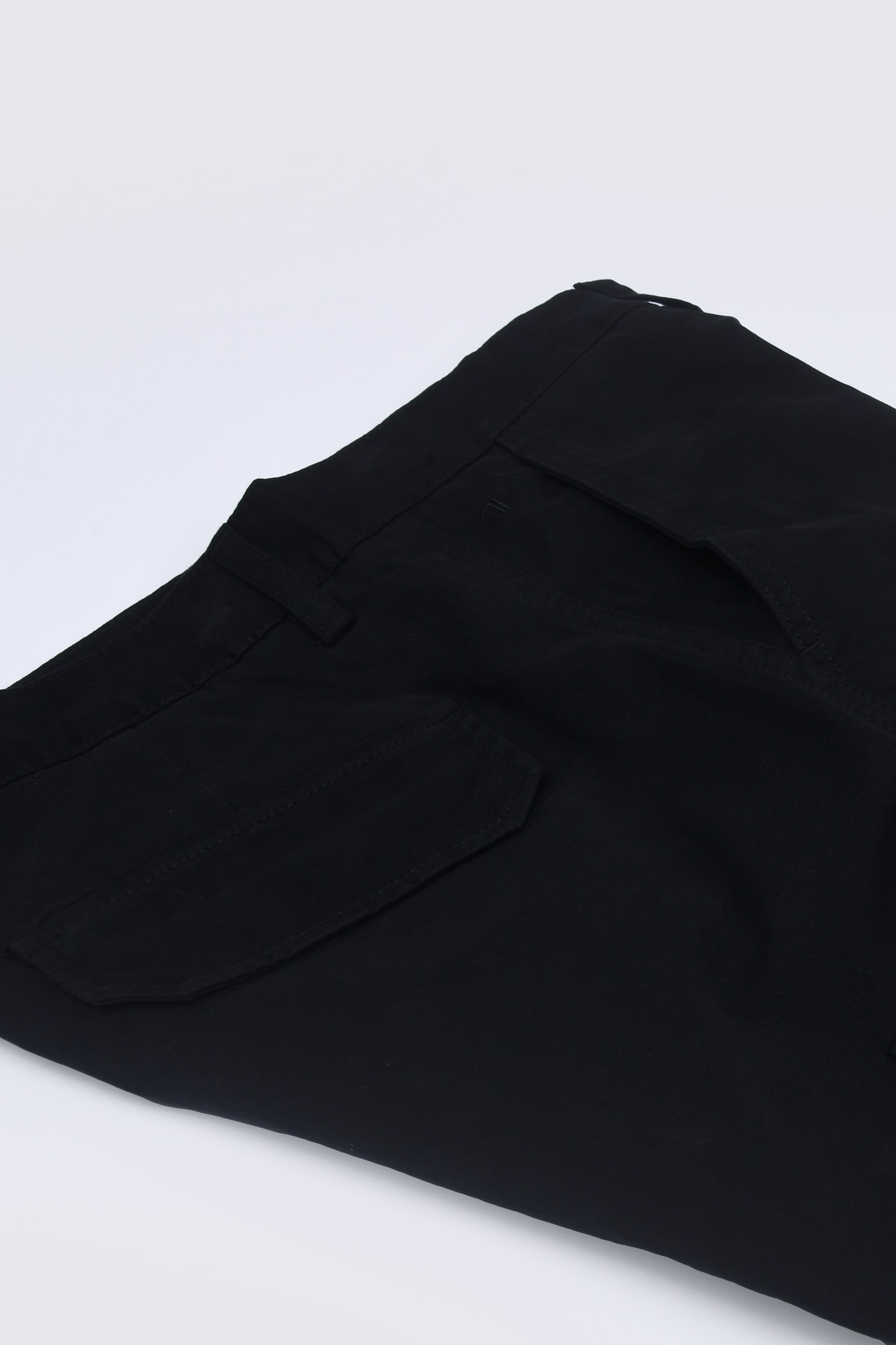 ELEVATED TWILL TAILORED CARGO PANTS IN BLACK