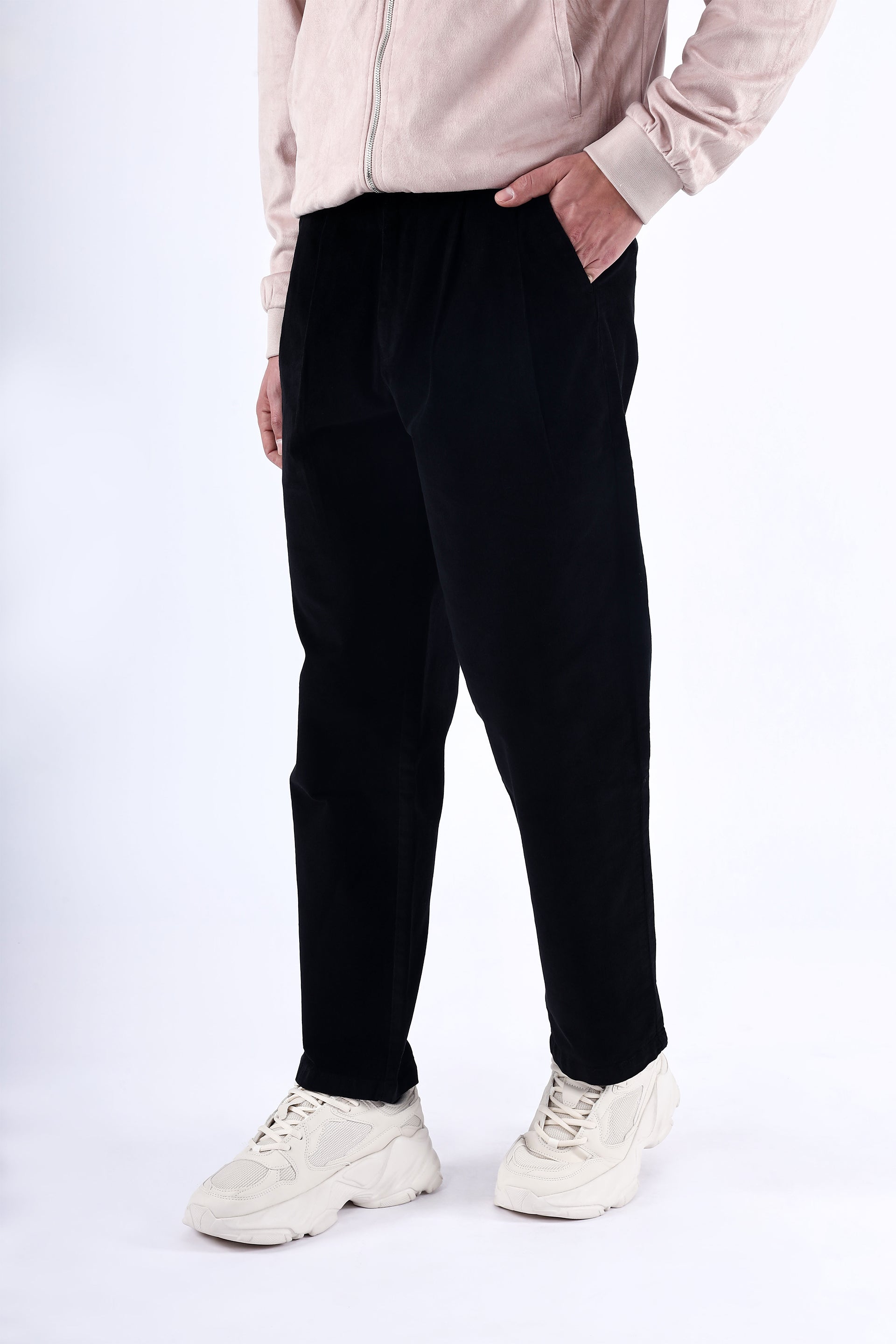 Relaxed Pleated Corduroy Pants In Black