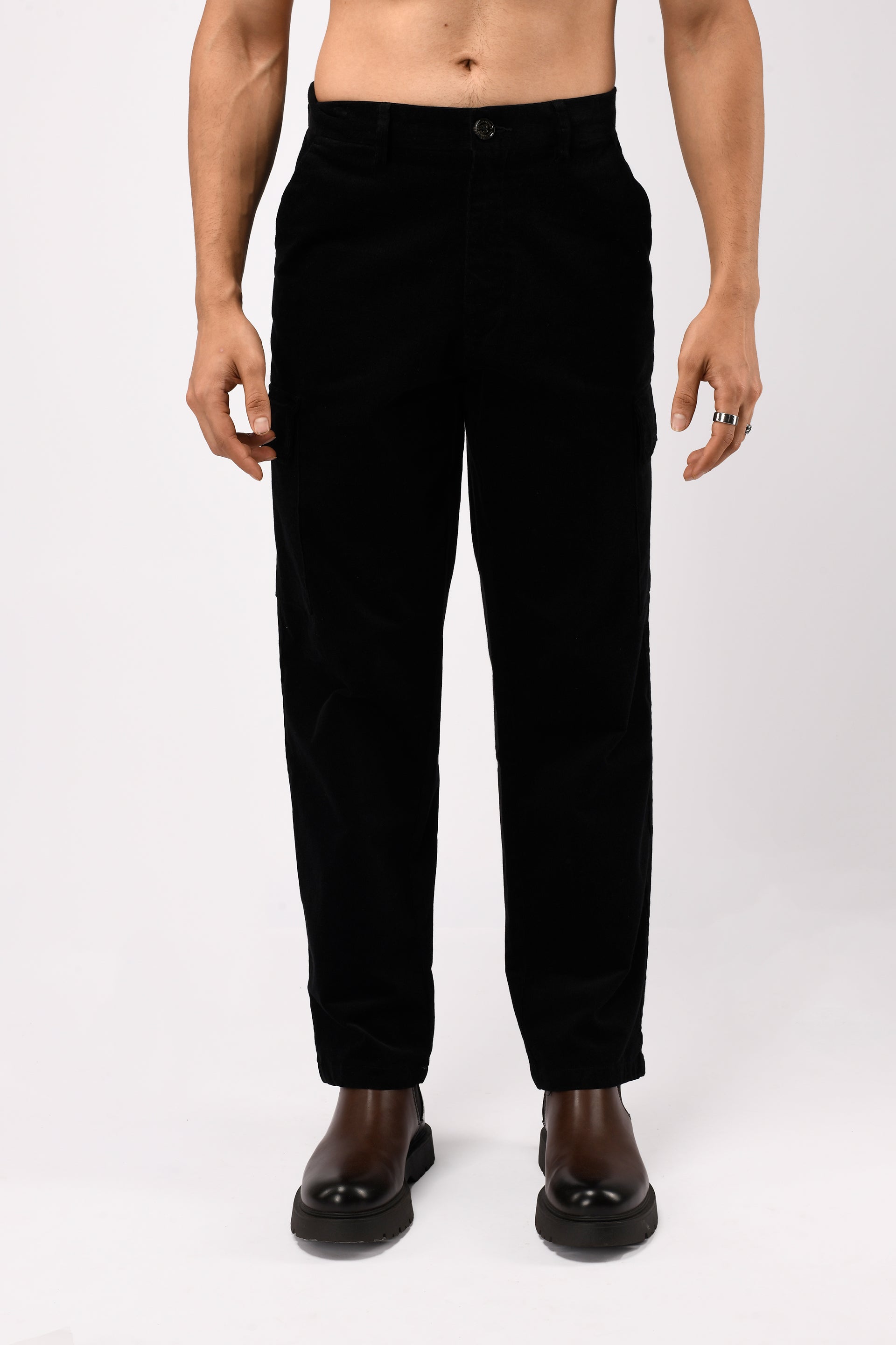 Soft Corduroy Relaxed Cargo Pants In Black