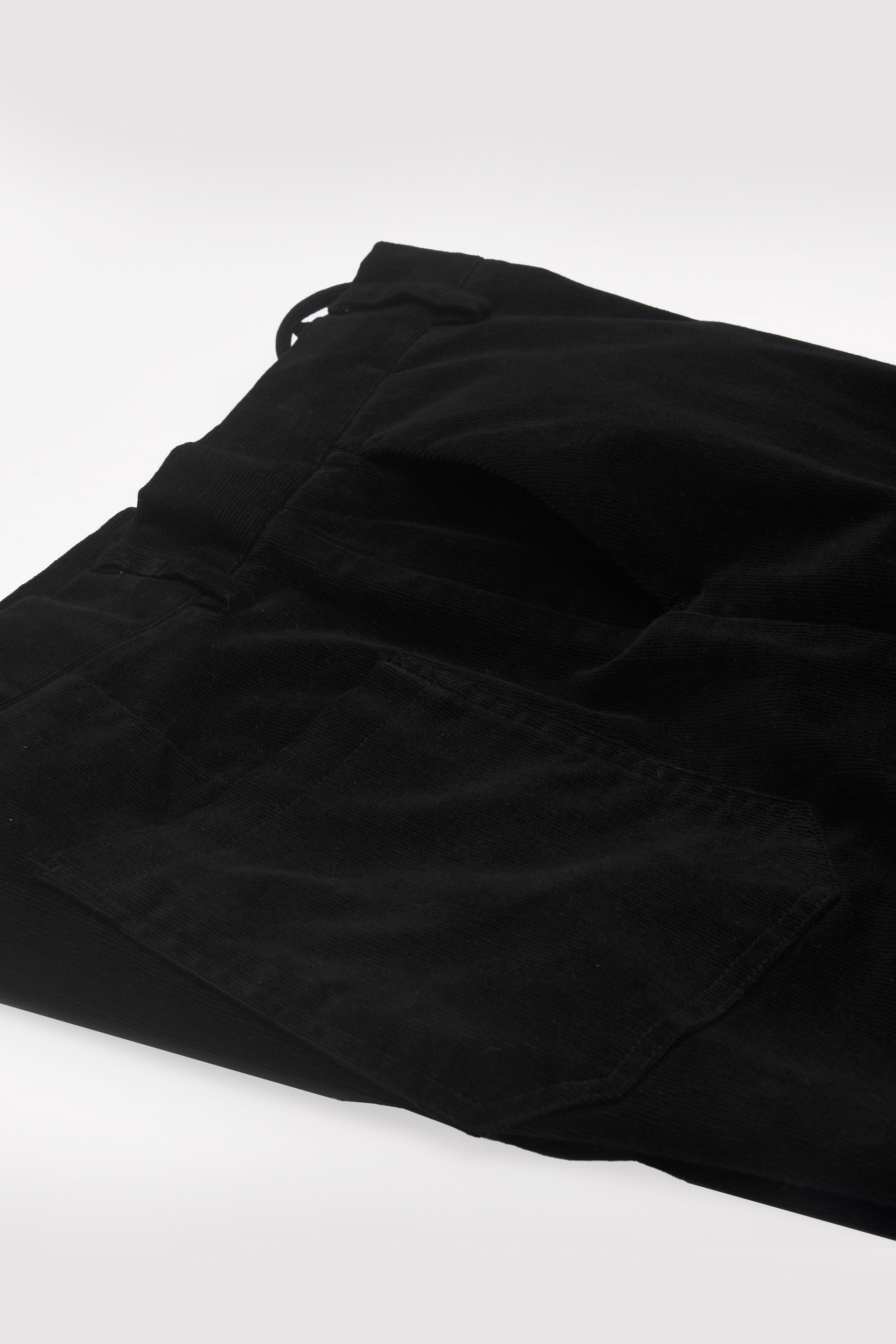 SOFT CORDUROY RELAXED CARGO PANTS IN BLACK