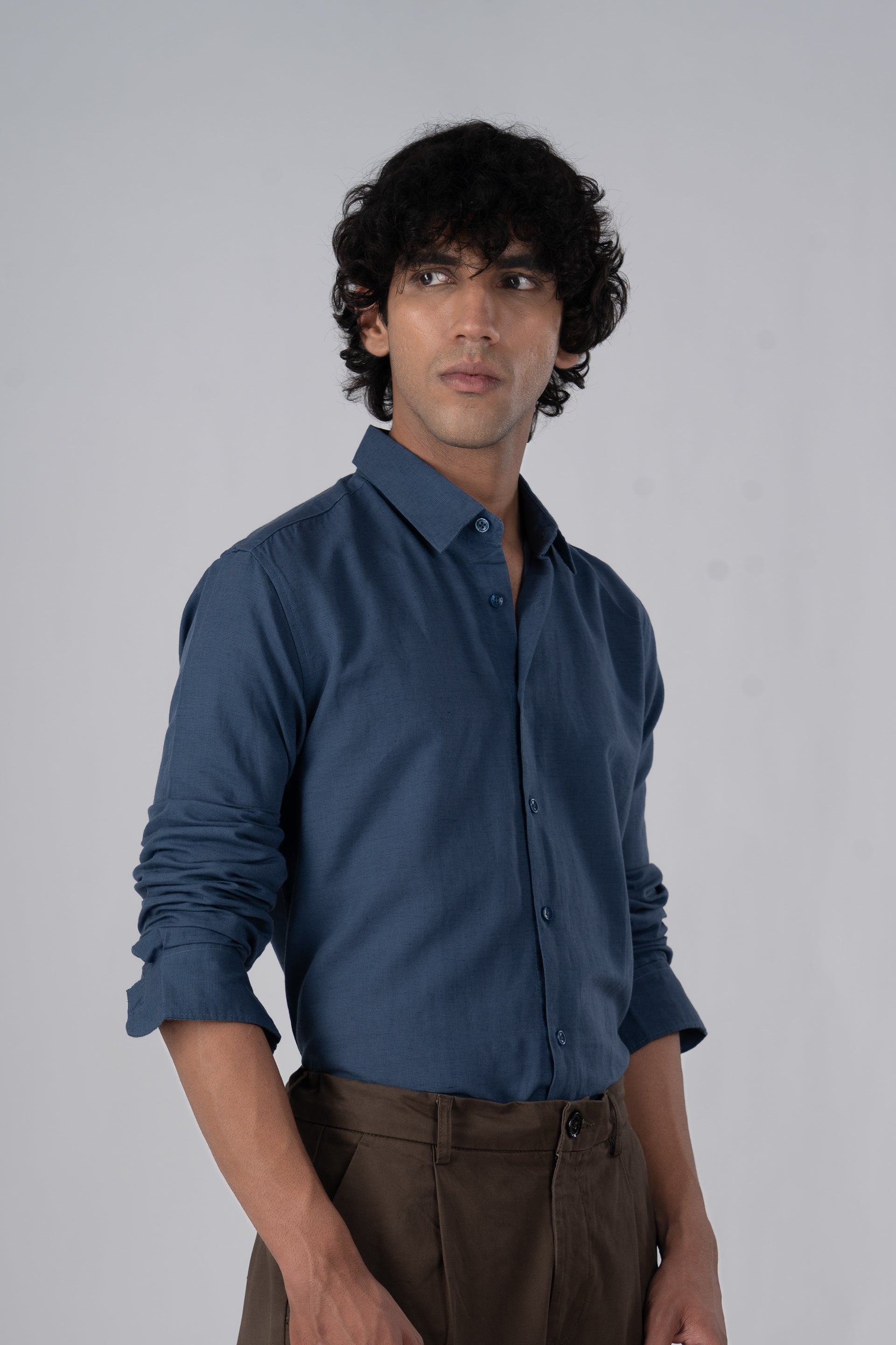 Classic Fused Linen Shirt In Ocean Blue