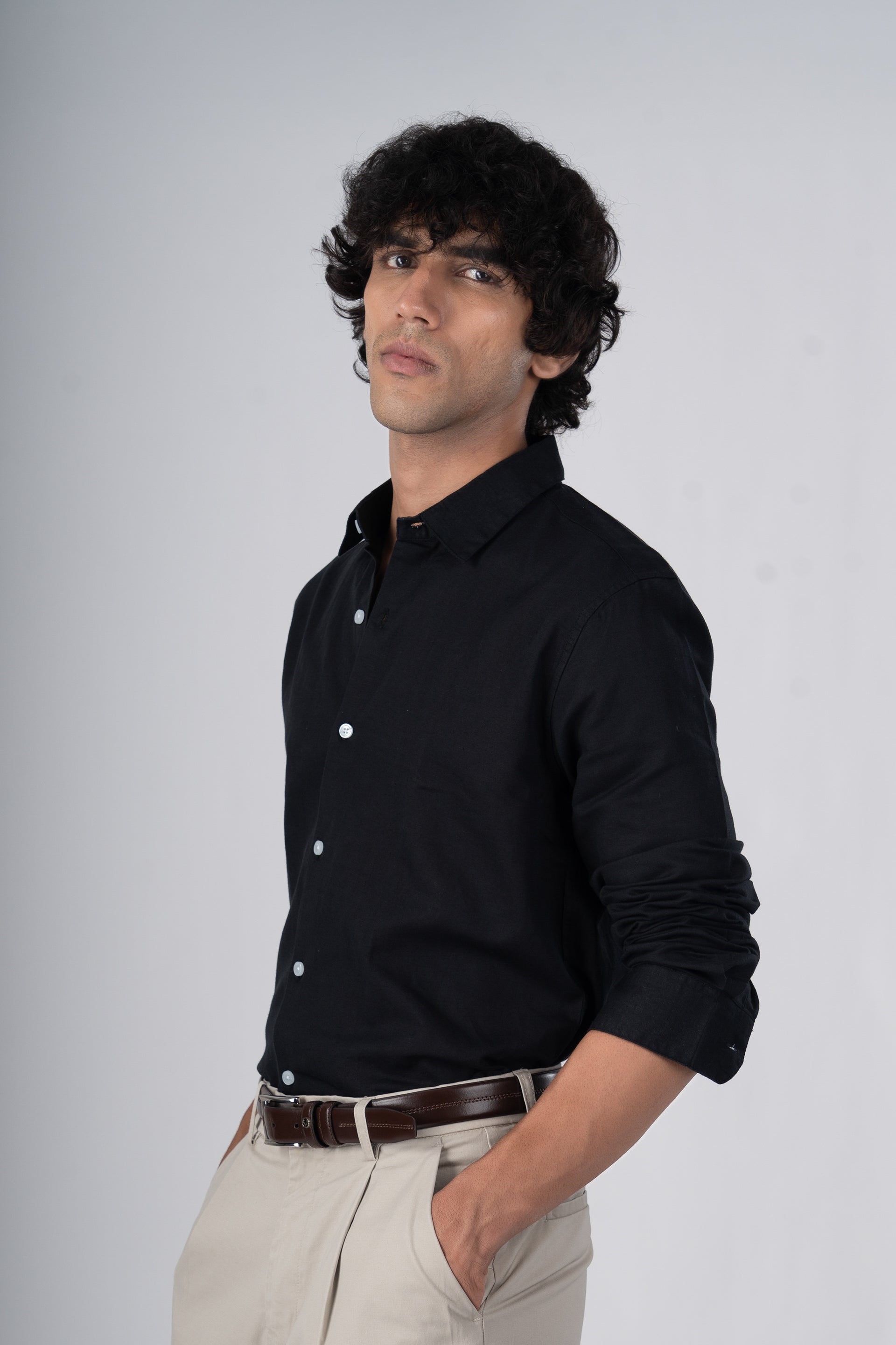 Classic Fused Linen Shirt In Black