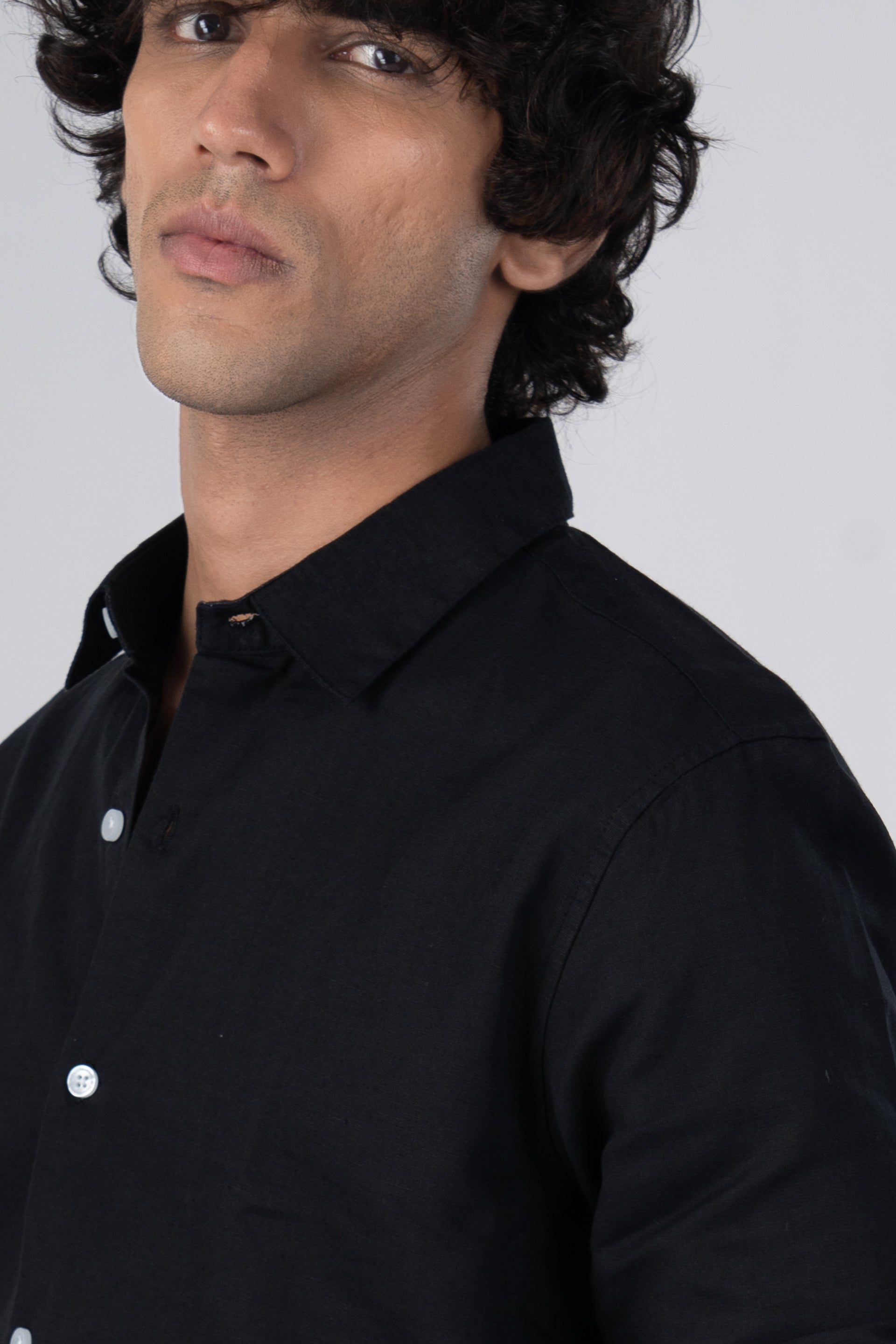 Classic Fused Linen Shirt In Black