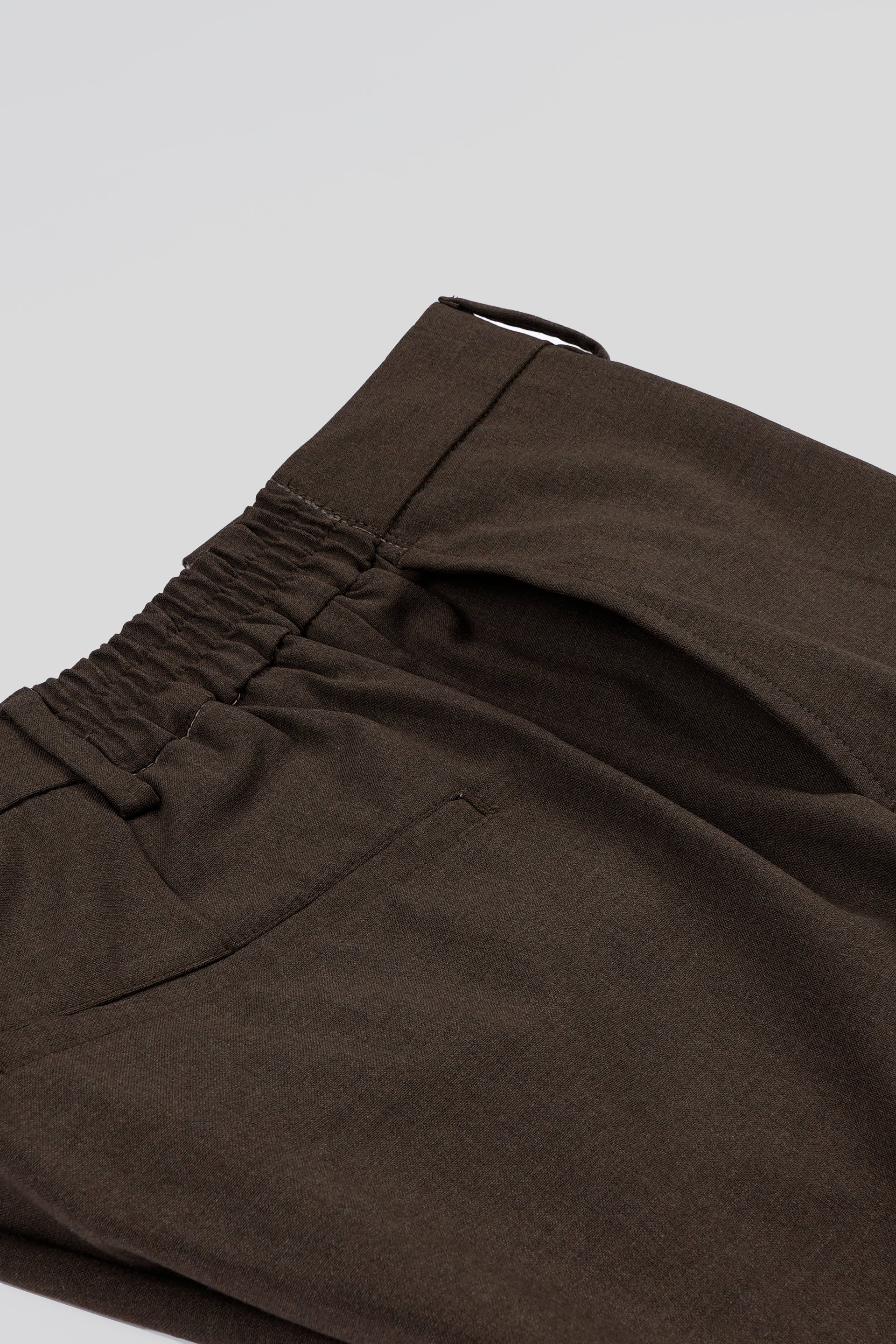 EASY IRON TAILORED TROUSERS IN BROWN