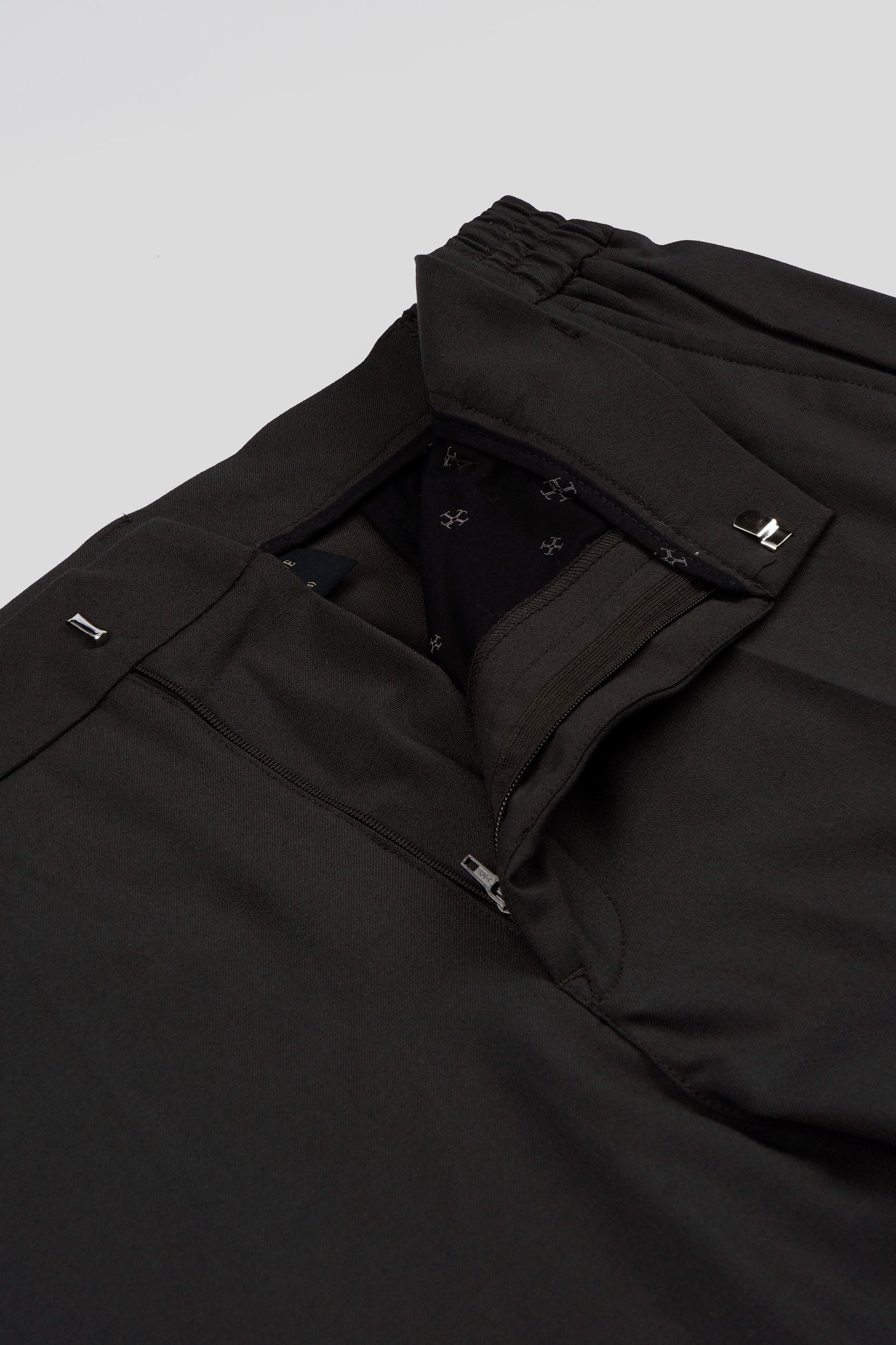 EASY IRON TAILORED TROUSERS IN DARK GREY