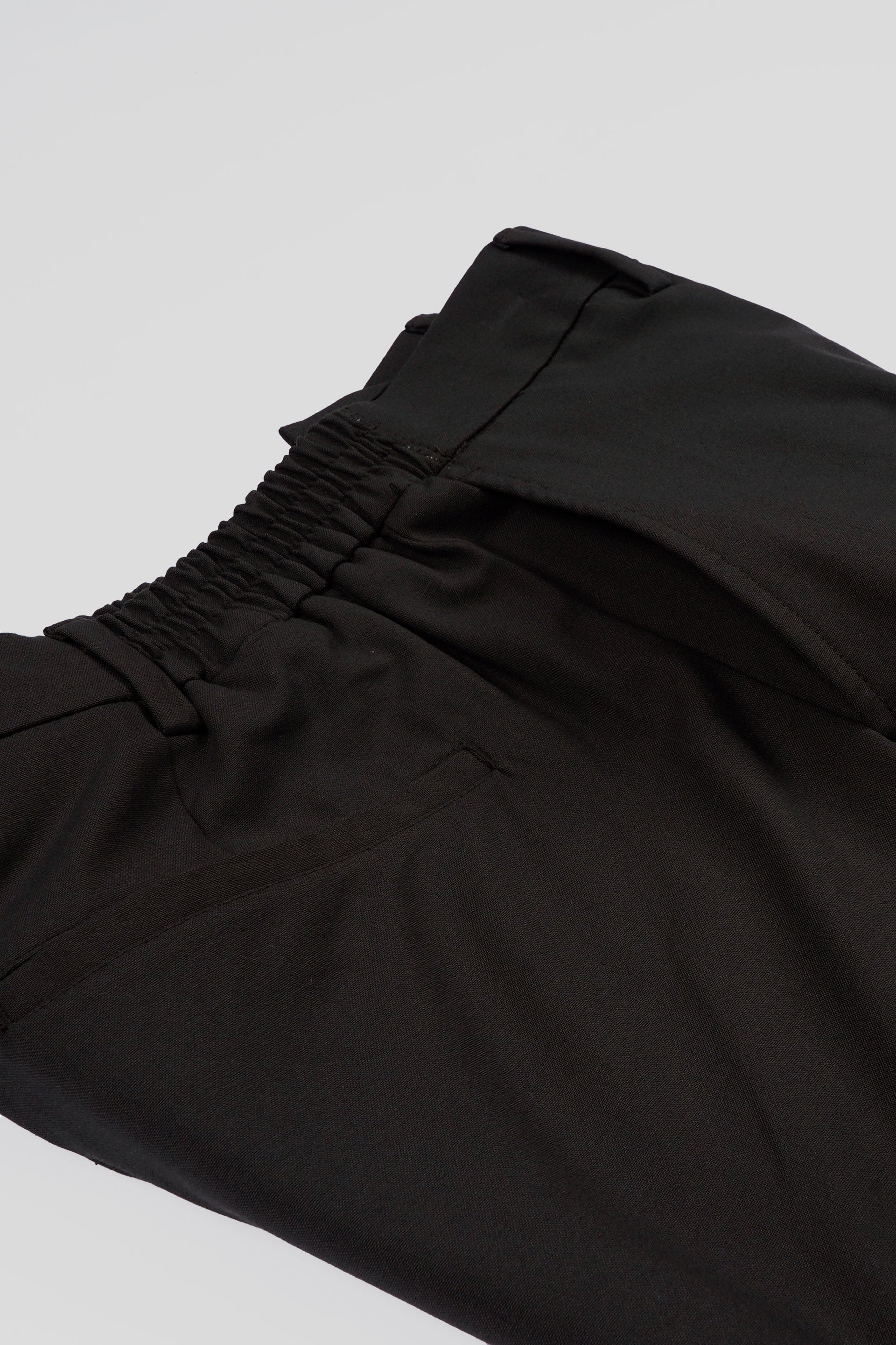 EASY IRON TAILORED TROUSERS IN DARK GREY