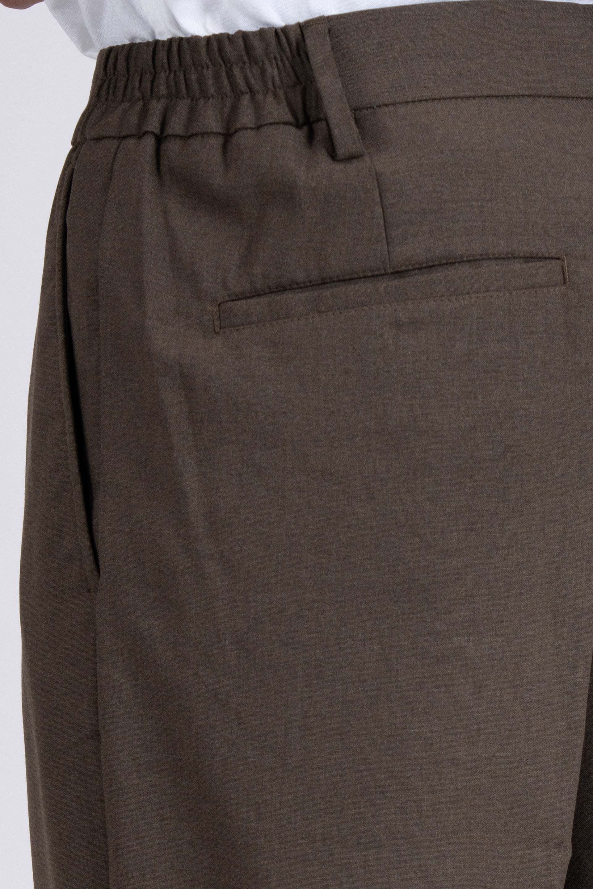 Easy Iron Flexi Relaxed Trouser In Brown