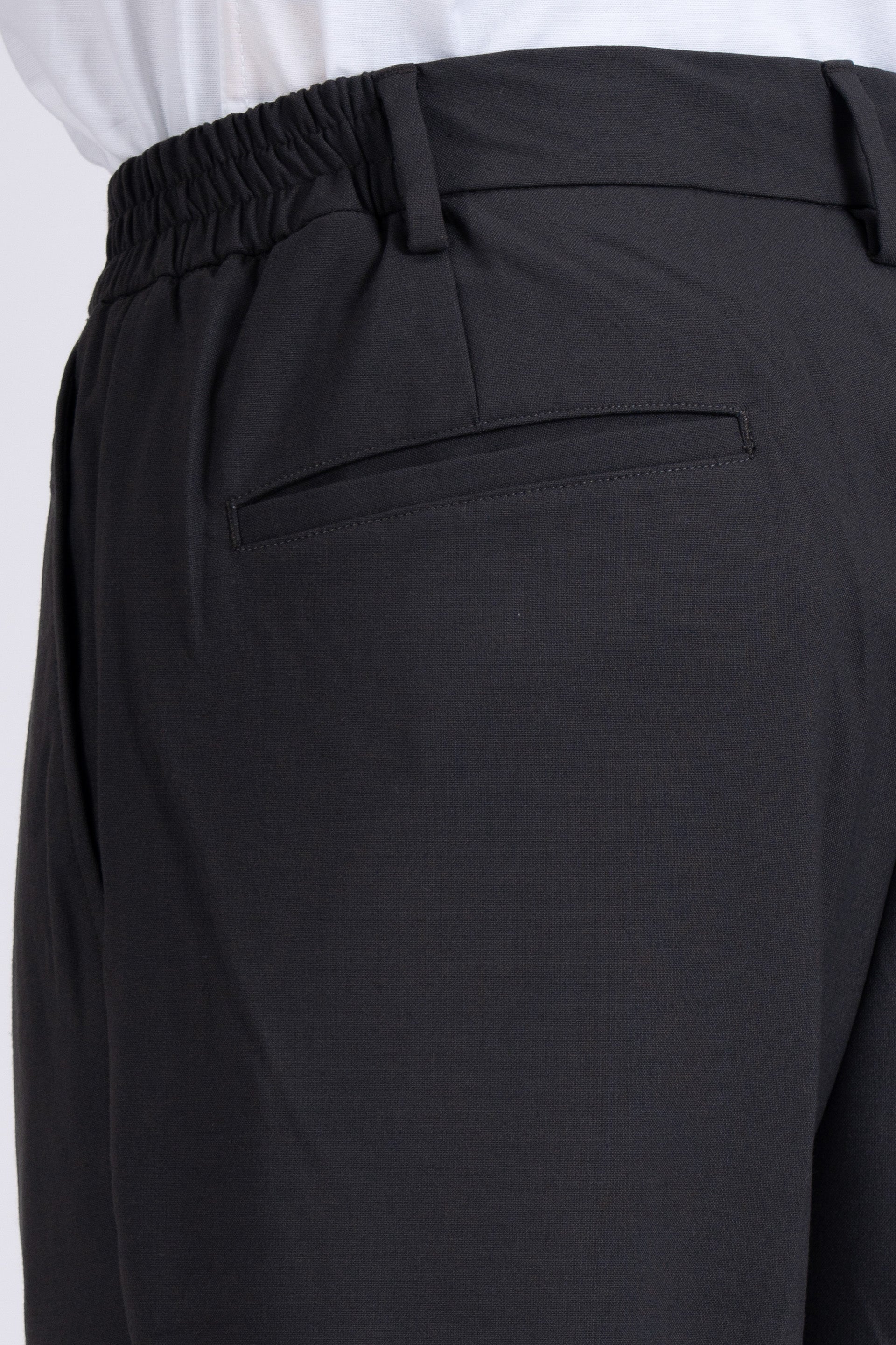 Easy Iron Flexi Relaxed Trouser In Dark Grey
